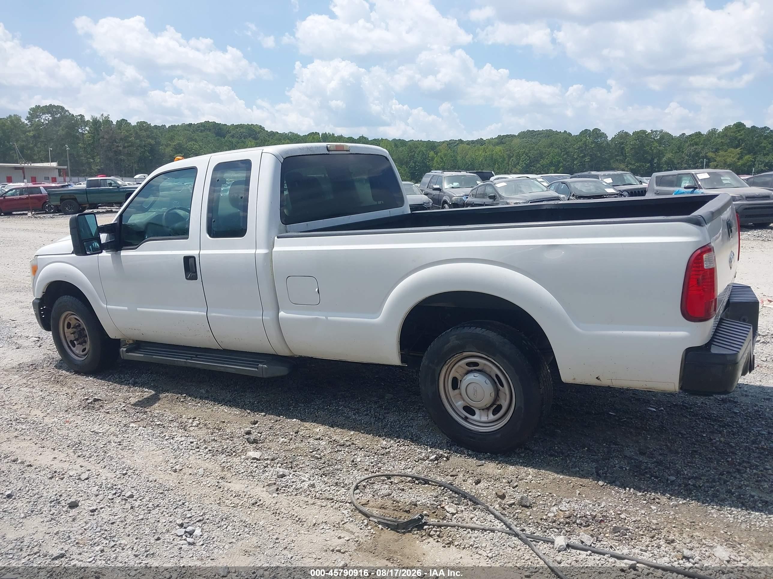 2012 Ford F-250 Xl White vin: 1FT7X2A6XCEA19655