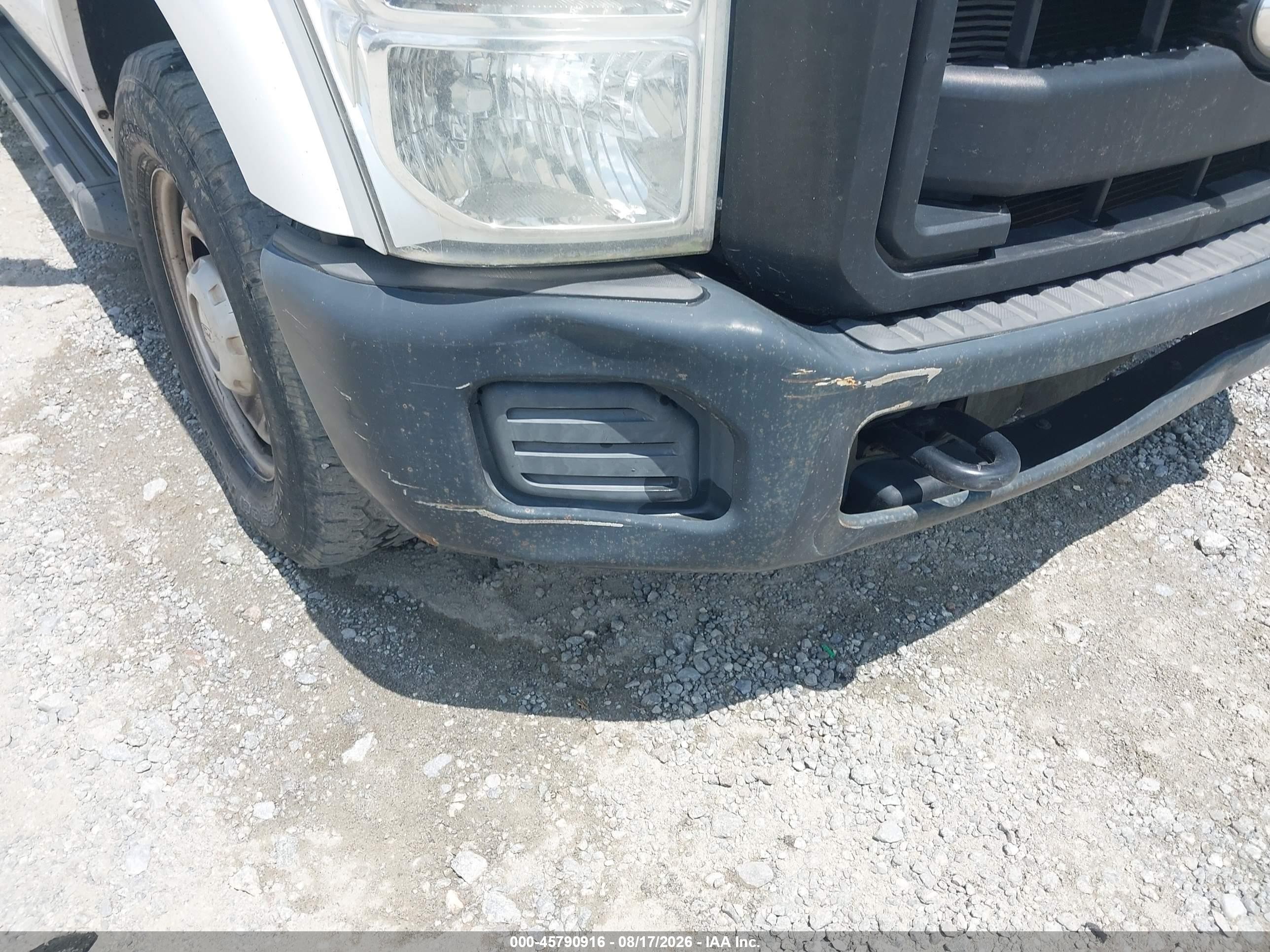 2012 Ford F-250 Xl White vin: 1FT7X2A6XCEA19655