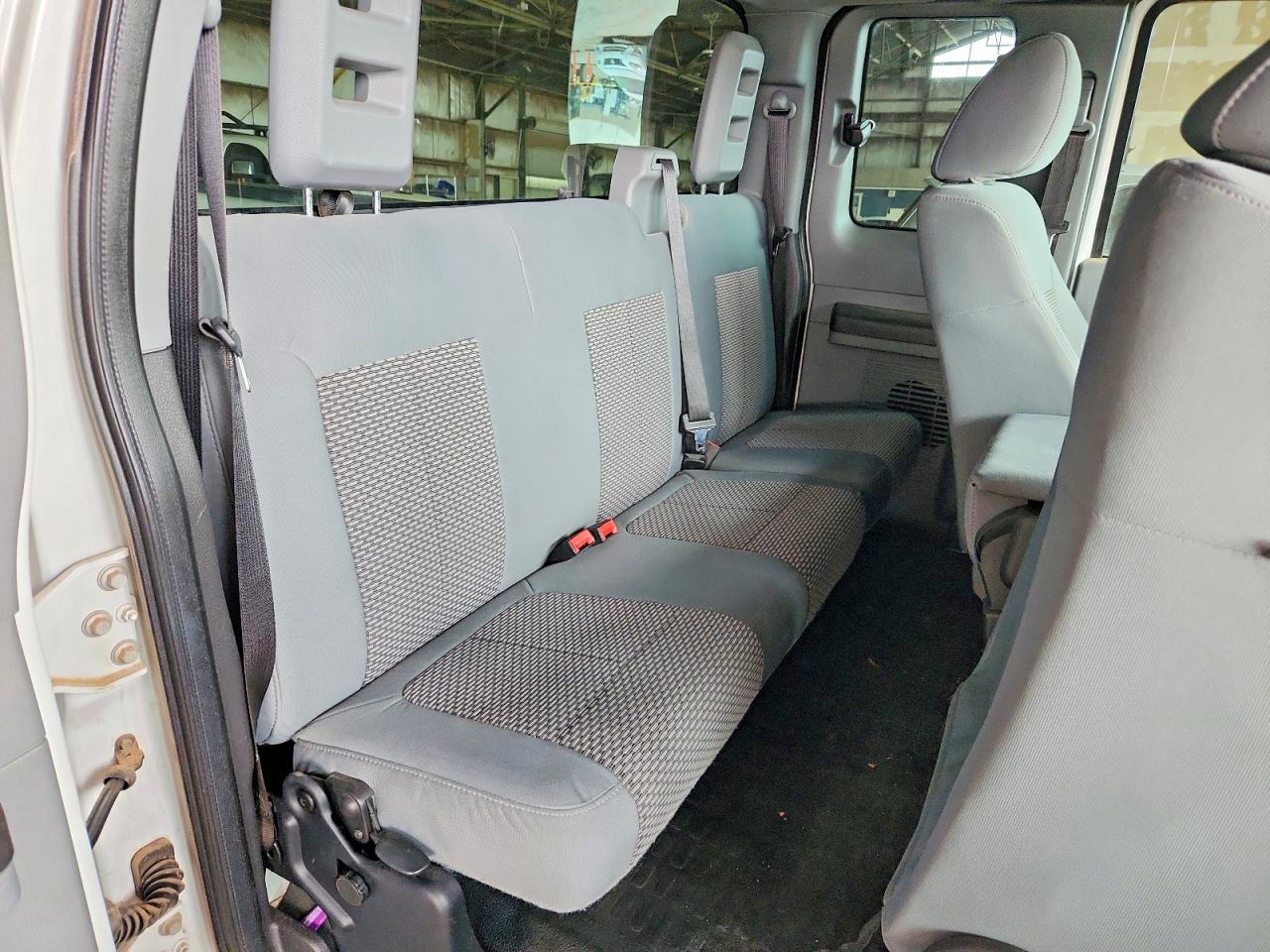 2013 Ford F250 Super Duty White vin: 1FT7X2A6XDEA20080