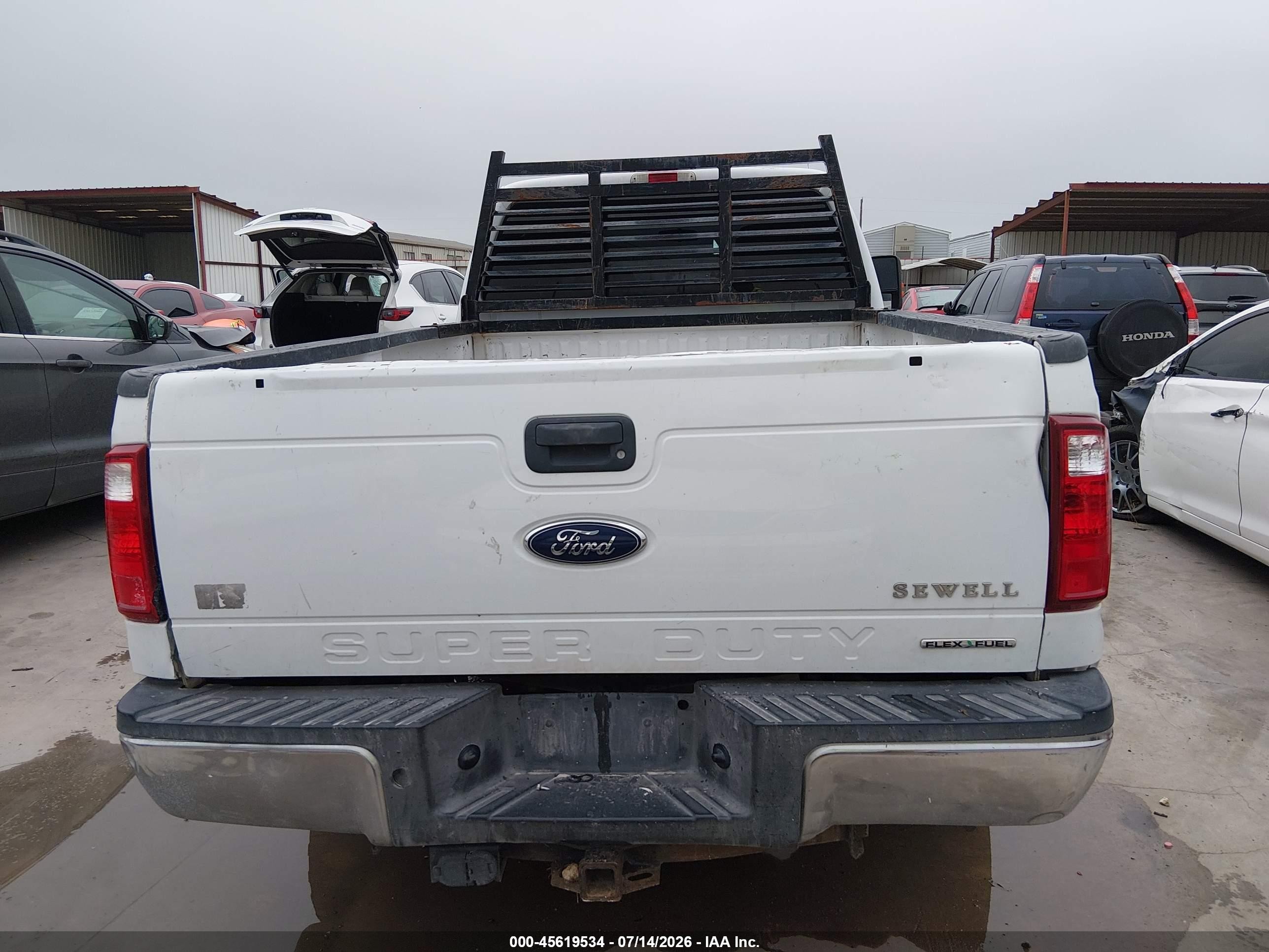 2015 Ford F-250 Xl Белый vin: 1FT7X2A6XFEB87221