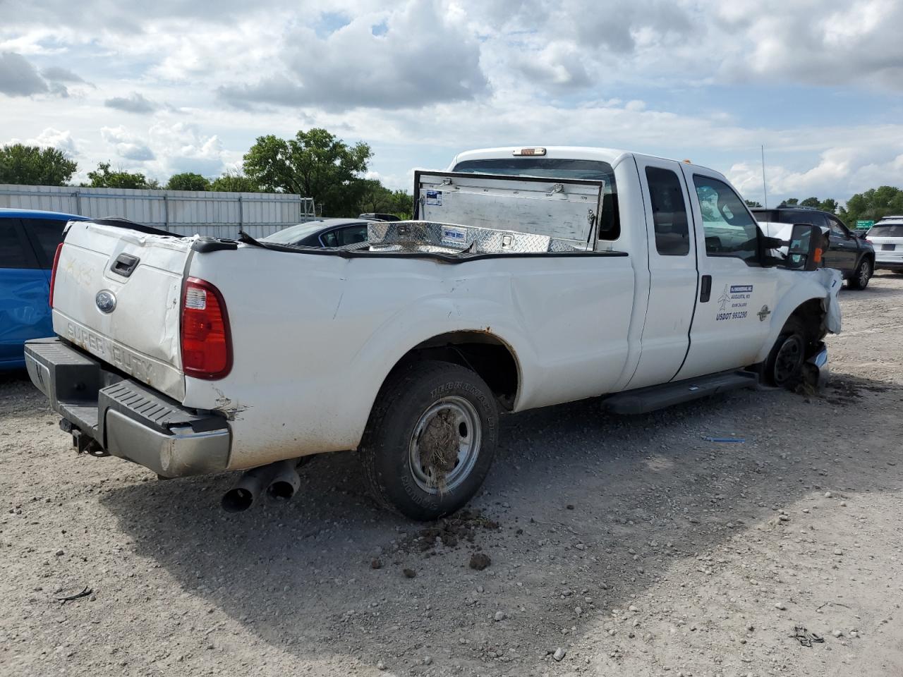 2015 Ford F250 Super Duty White vin: 1FT7X2AT0FEB03896