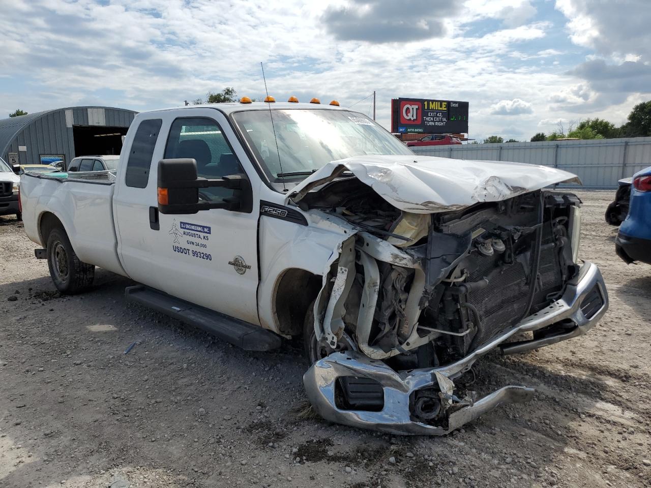 2015 Ford F250 Super Duty White vin: 1FT7X2AT0FEB03896