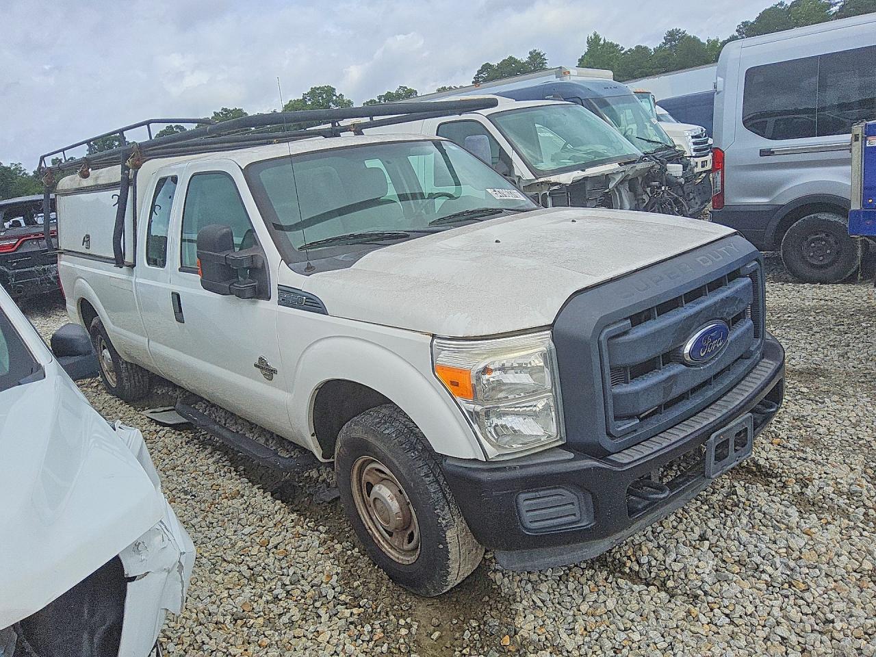2013 Ford F250 Super Duty White vin: 1FT7X2AT3DEB29874