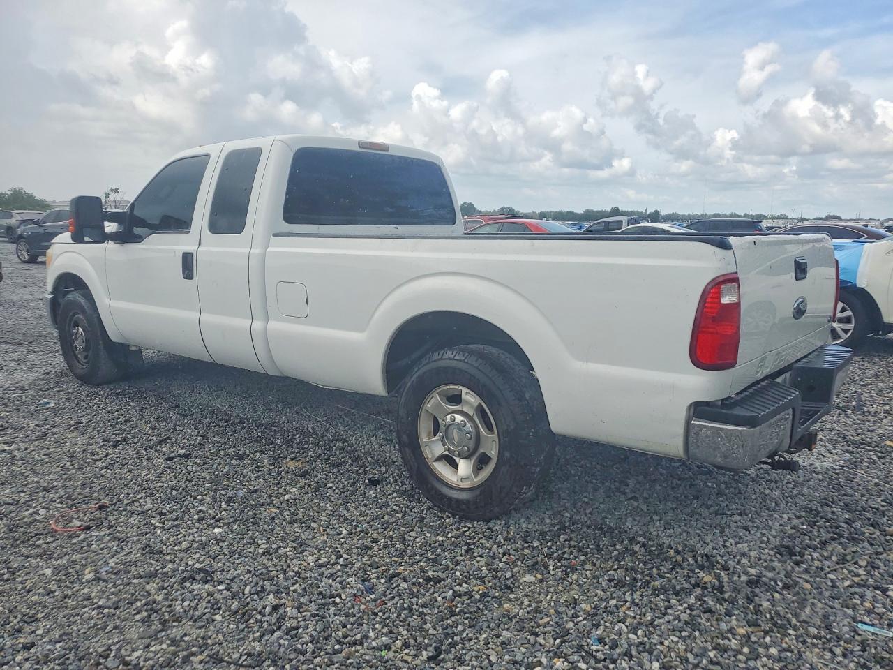 2011 Ford F250 Super Duty White vin: 1FT7X2AT4BEB05225