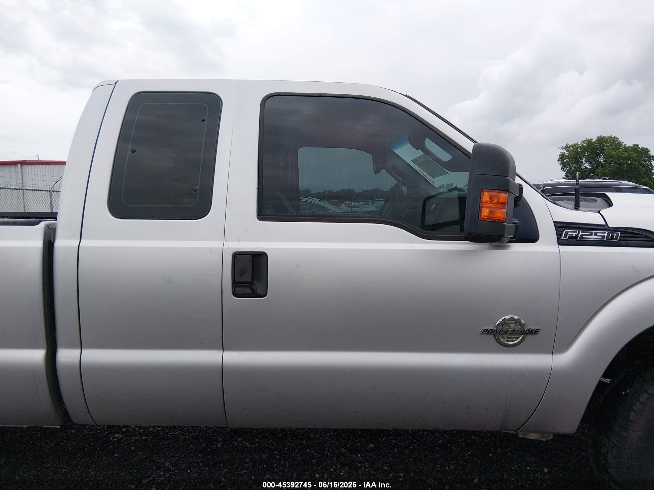 2014 Ford F-250 Lariat/xl/xlt Silver vin: 1FT7X2AT6EEB46654