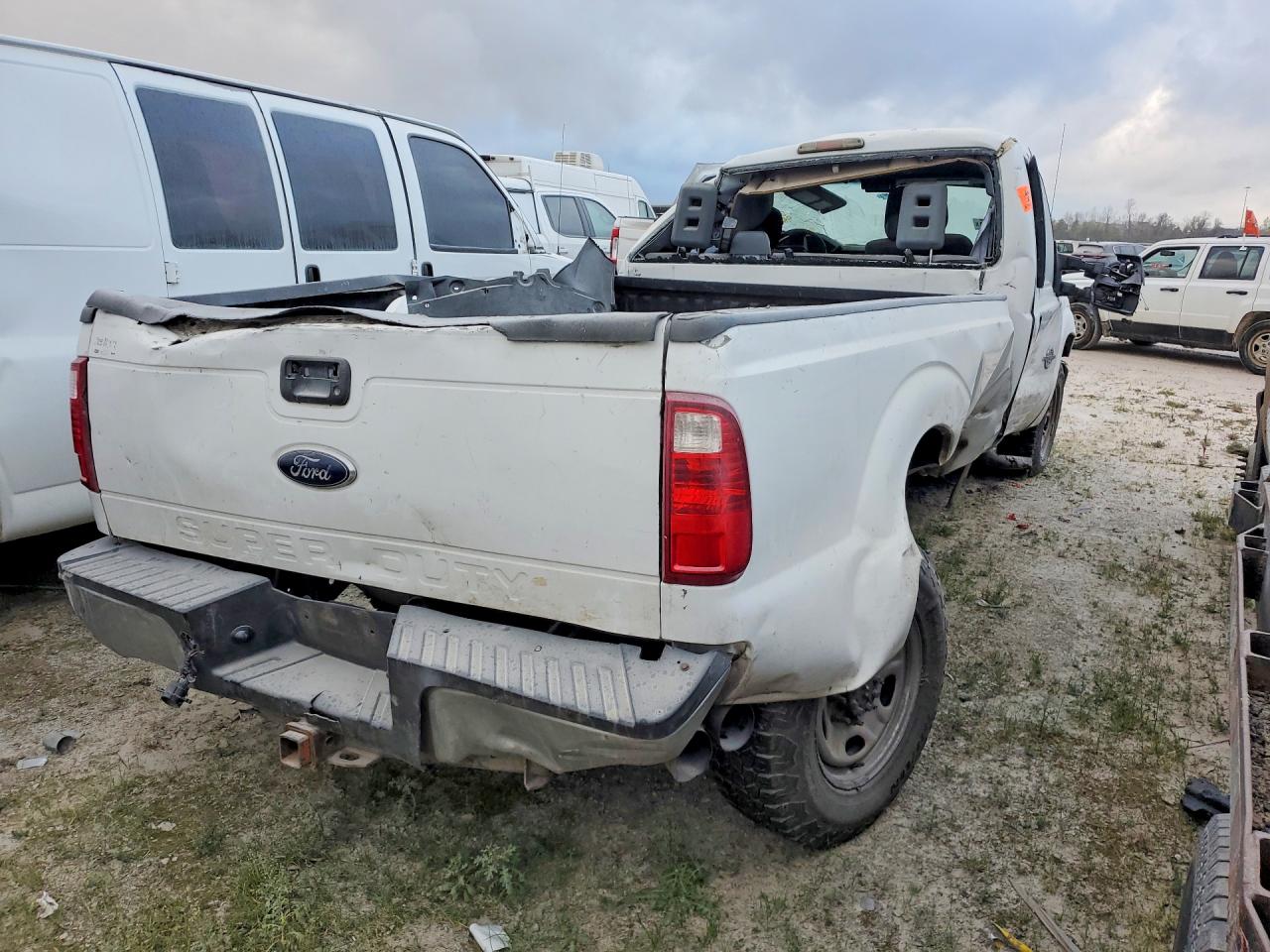 2015 Ford F250 Super Duty White vin: 1FT7X2AT8FEB92942