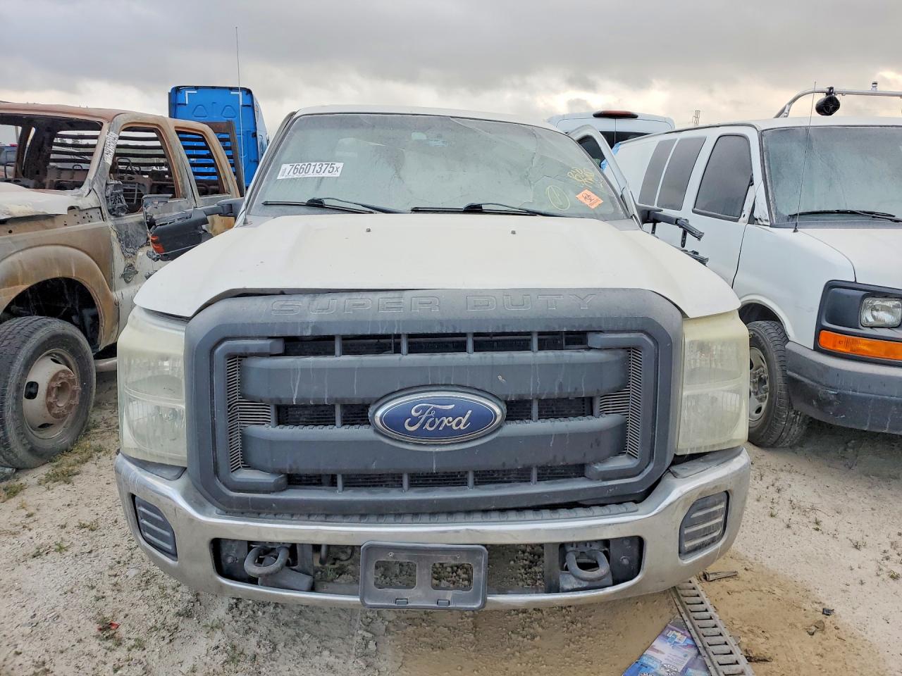 2015 Ford F250 Super Duty White vin: 1FT7X2AT8FEB92942