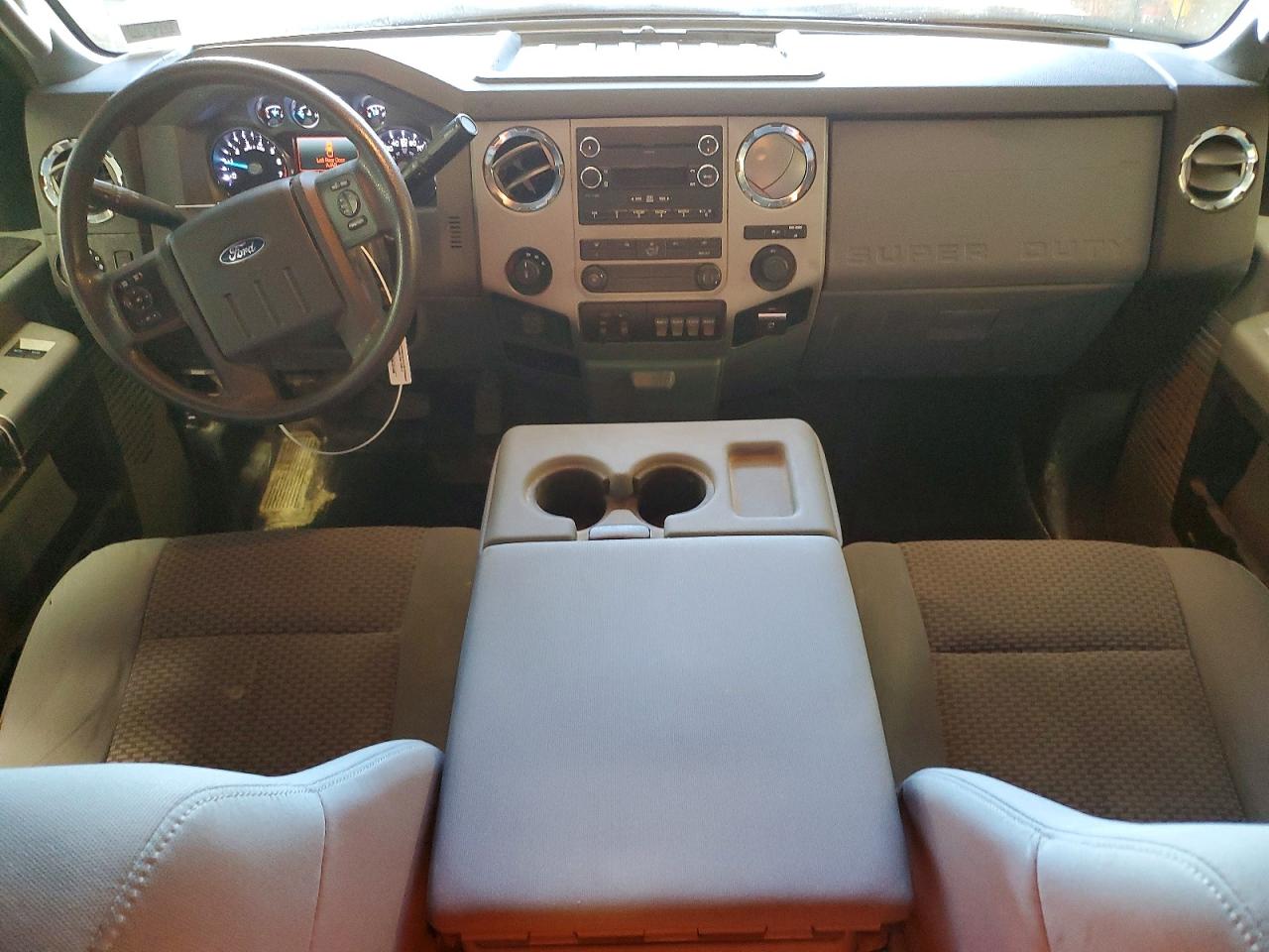 2015 Ford F250 Super Duty White vin: 1FT7X2B60FEB76372