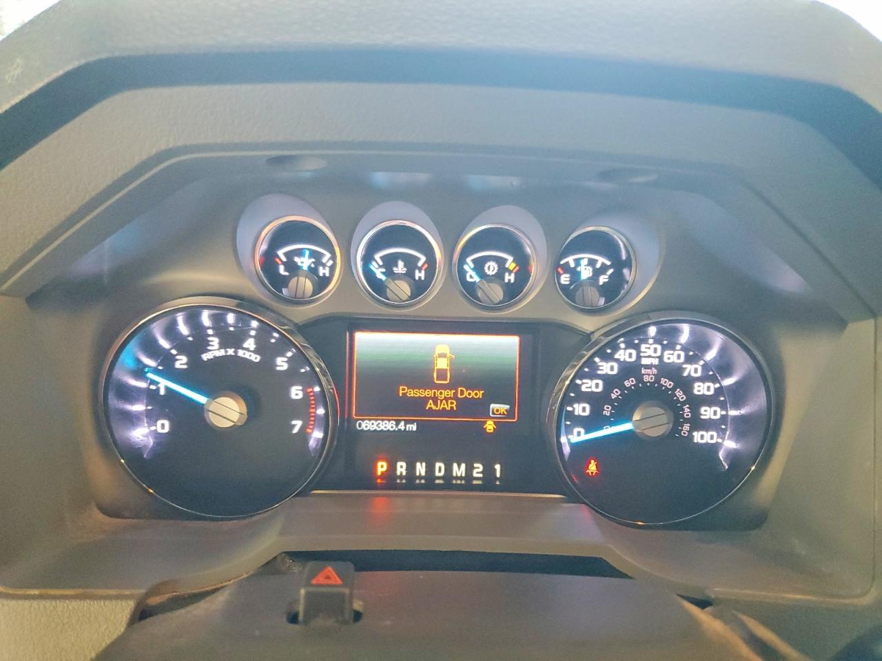 2015 Ford F250 Super Duty White vin: 1FT7X2B60FEB76372
