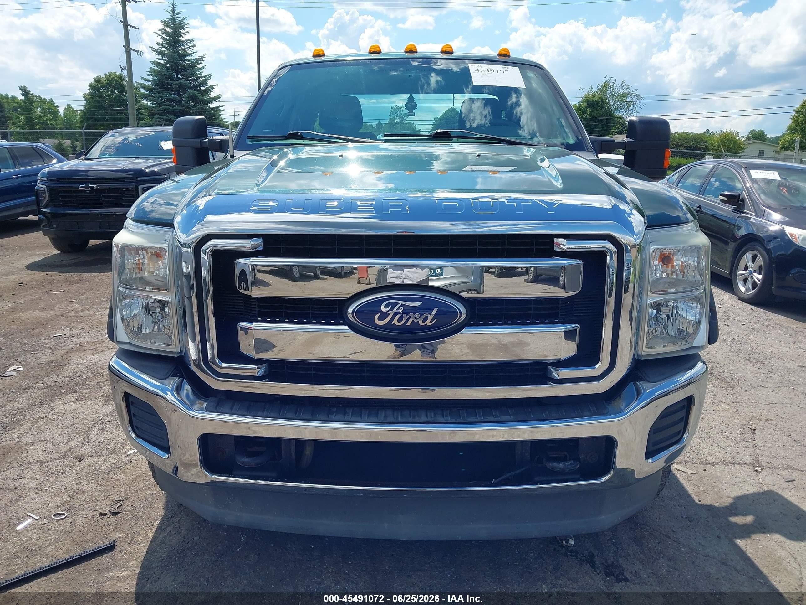 2011 Ford Super Duty F-250 Srw Lariat/xl/xlt Green vin: 1FT7X2B61BEA87579