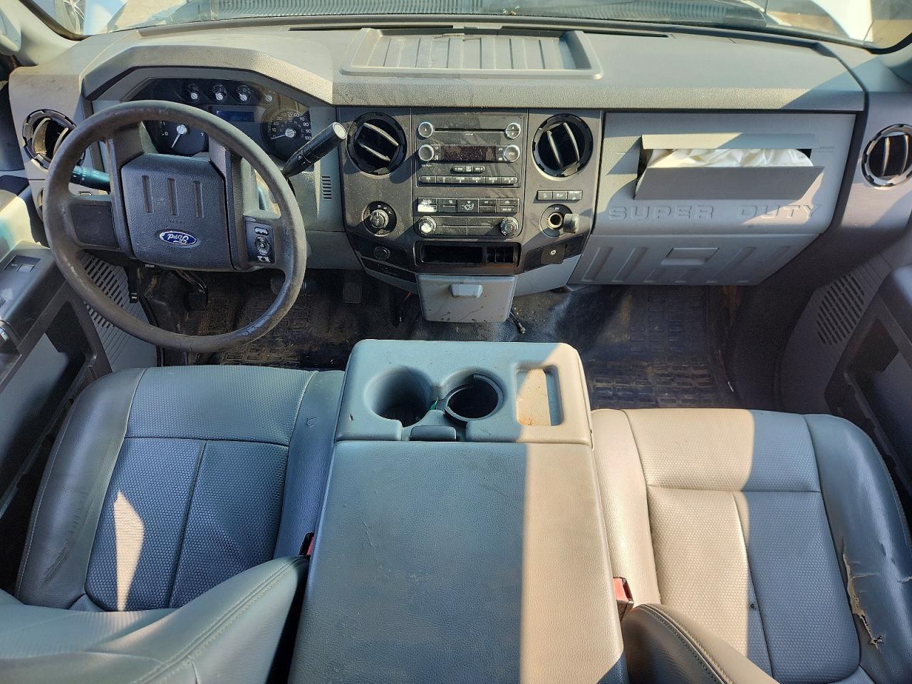 2012 Ford F250 Super Duty White vin: 1FT7X2B61CEA76440