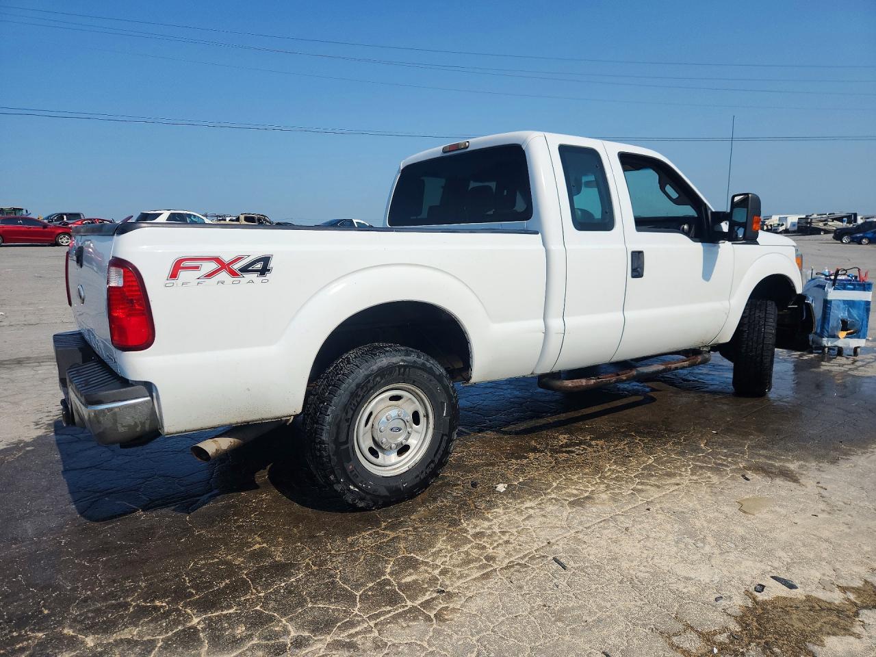 2012 Ford F250 Super Duty White vin: 1FT7X2B61CEA76440