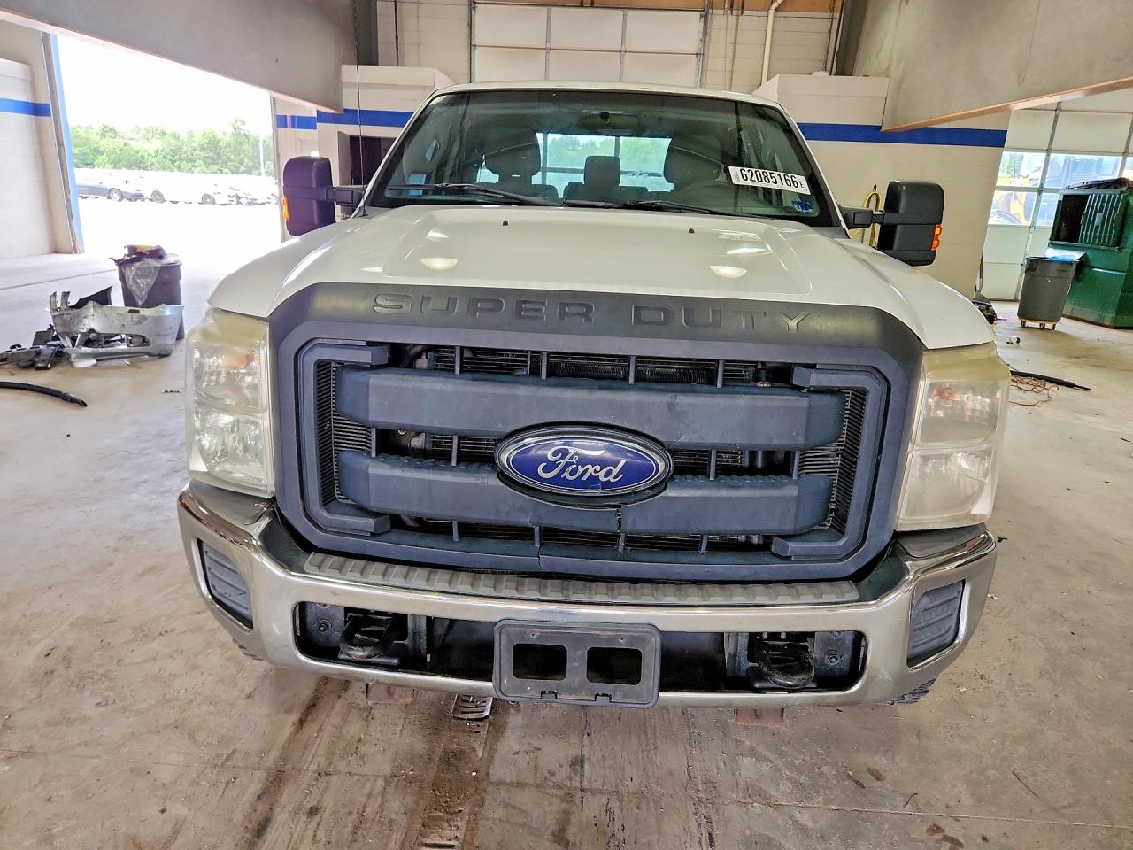 2013 Ford F250 Super Duty White vin: 1FT7X2B61DEB72649