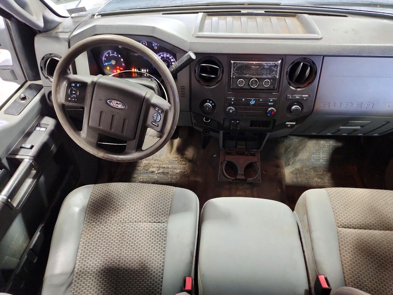 2013 Ford F250 Super Duty White vin: 1FT7X2B61DEB72649