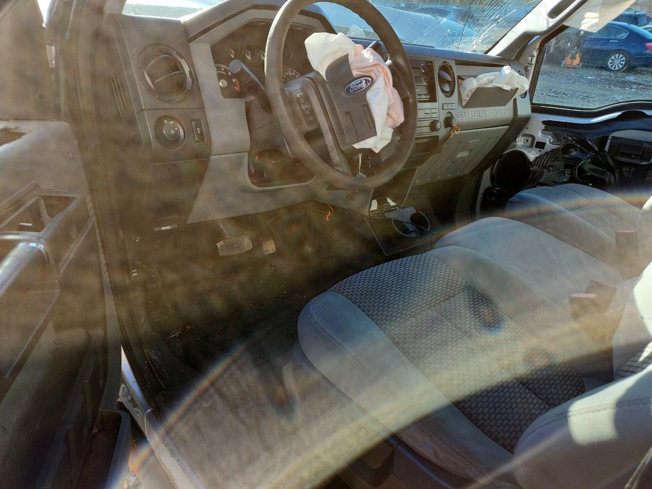 2013 Ford F250 Super Duty Silver vin: 1FT7X2B63DEB70952