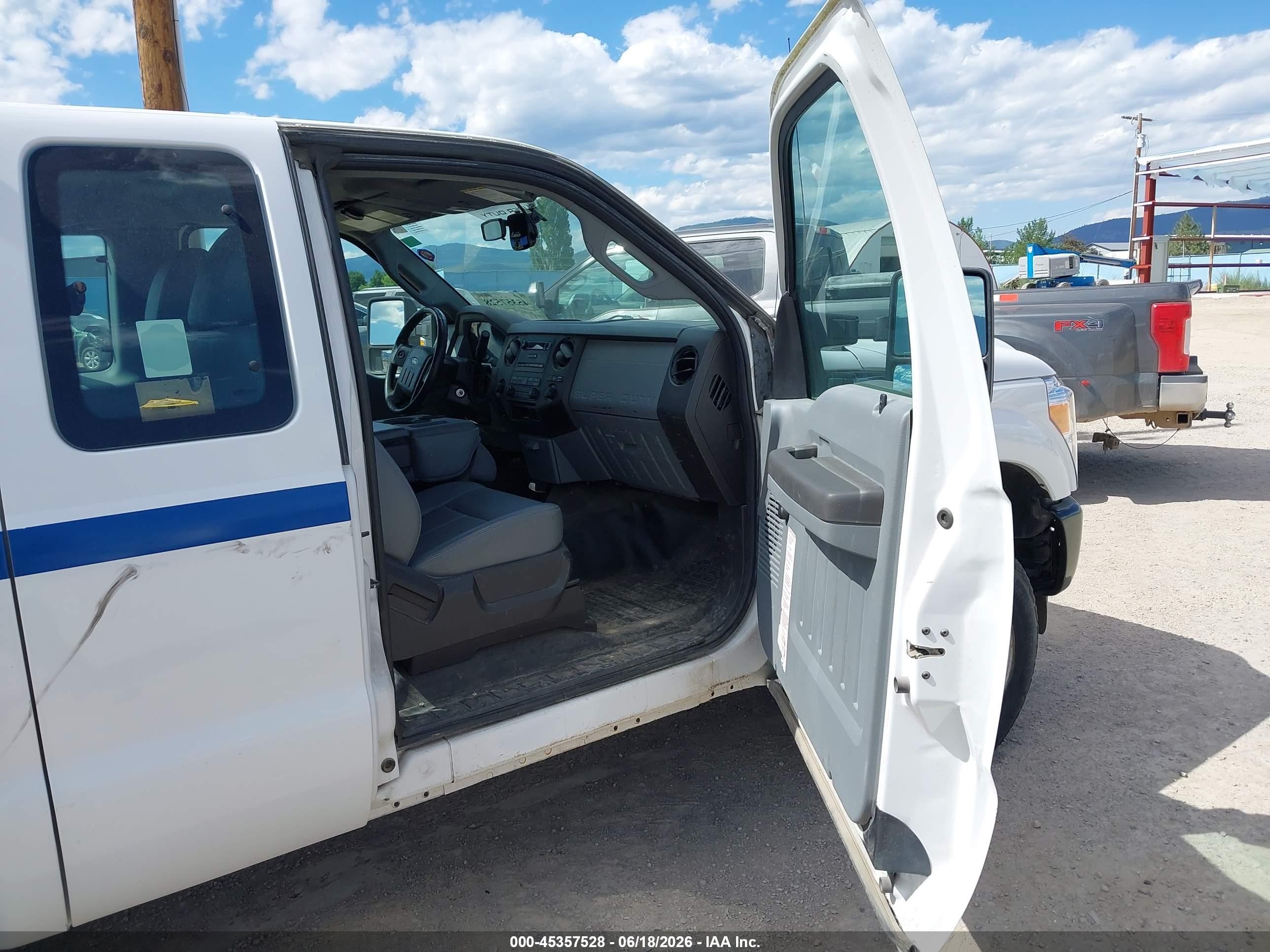 2012 Ford Super Duty F-250 Srw Lariat/xl/xlt White vin: 1FT7X2B64CEB07695