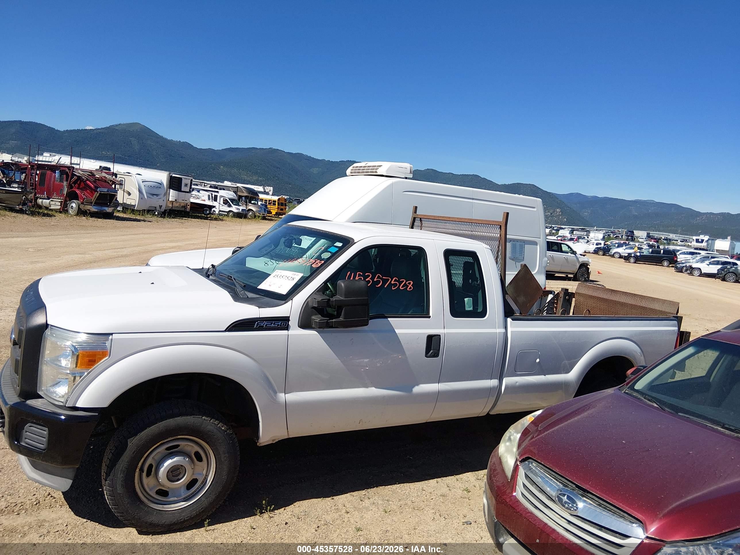 2012 Ford Super Duty F-250 Srw Lariat/xl/xlt White vin: 1FT7X2B64CEB07695