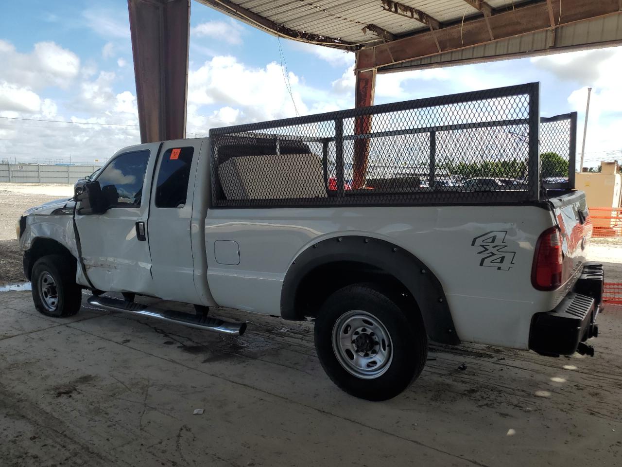 2013 Ford F250 Super Duty Белый vin: 1FT7X2B64DEA23829