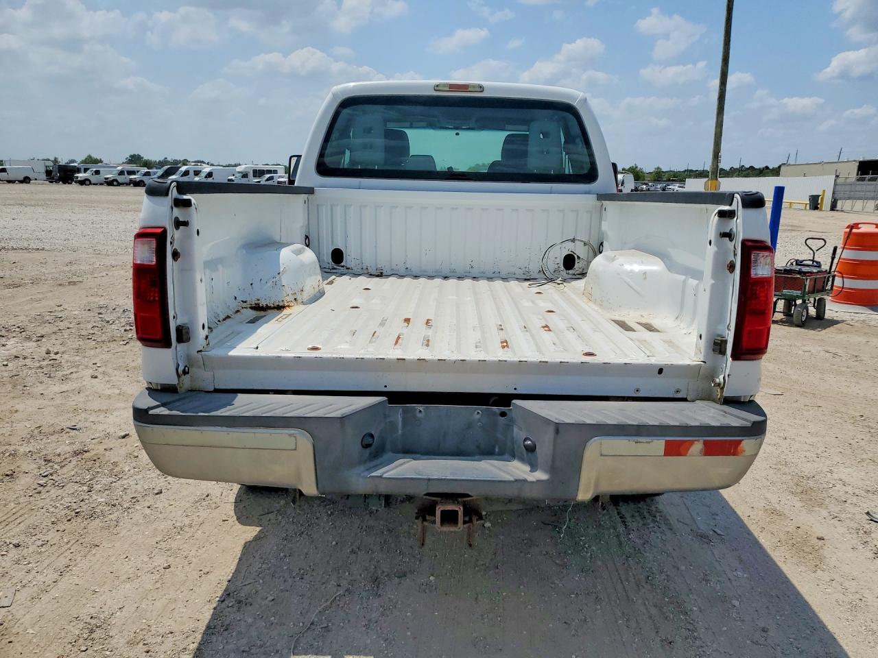 2013 Ford F250 Super Duty Белый vin: 1FT7X2B64DEB57272