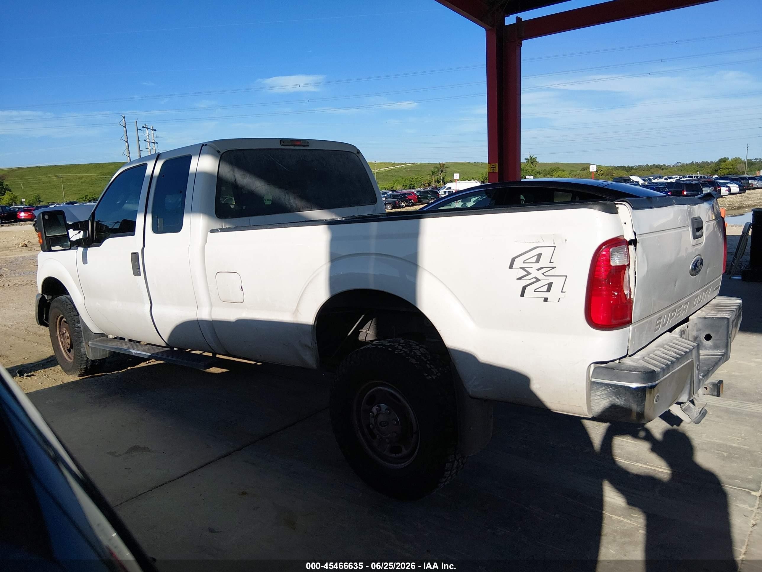 2014 Ford F-250 Lariat/xl/xlt White vin: 1FT7X2B64EEA91307