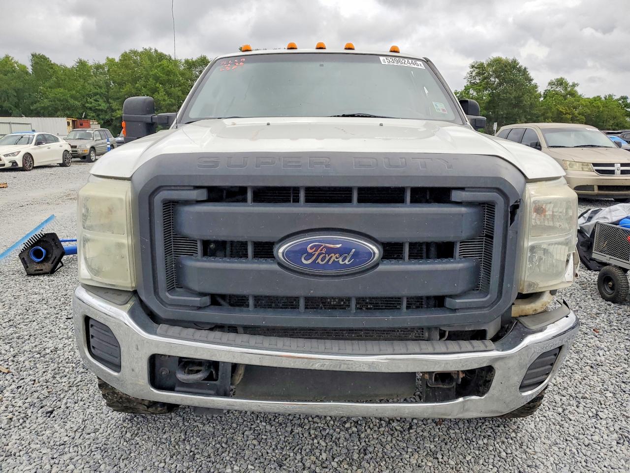 2015 Ford F250 Super Duty White vin: 1FT7X2B64FEA26104