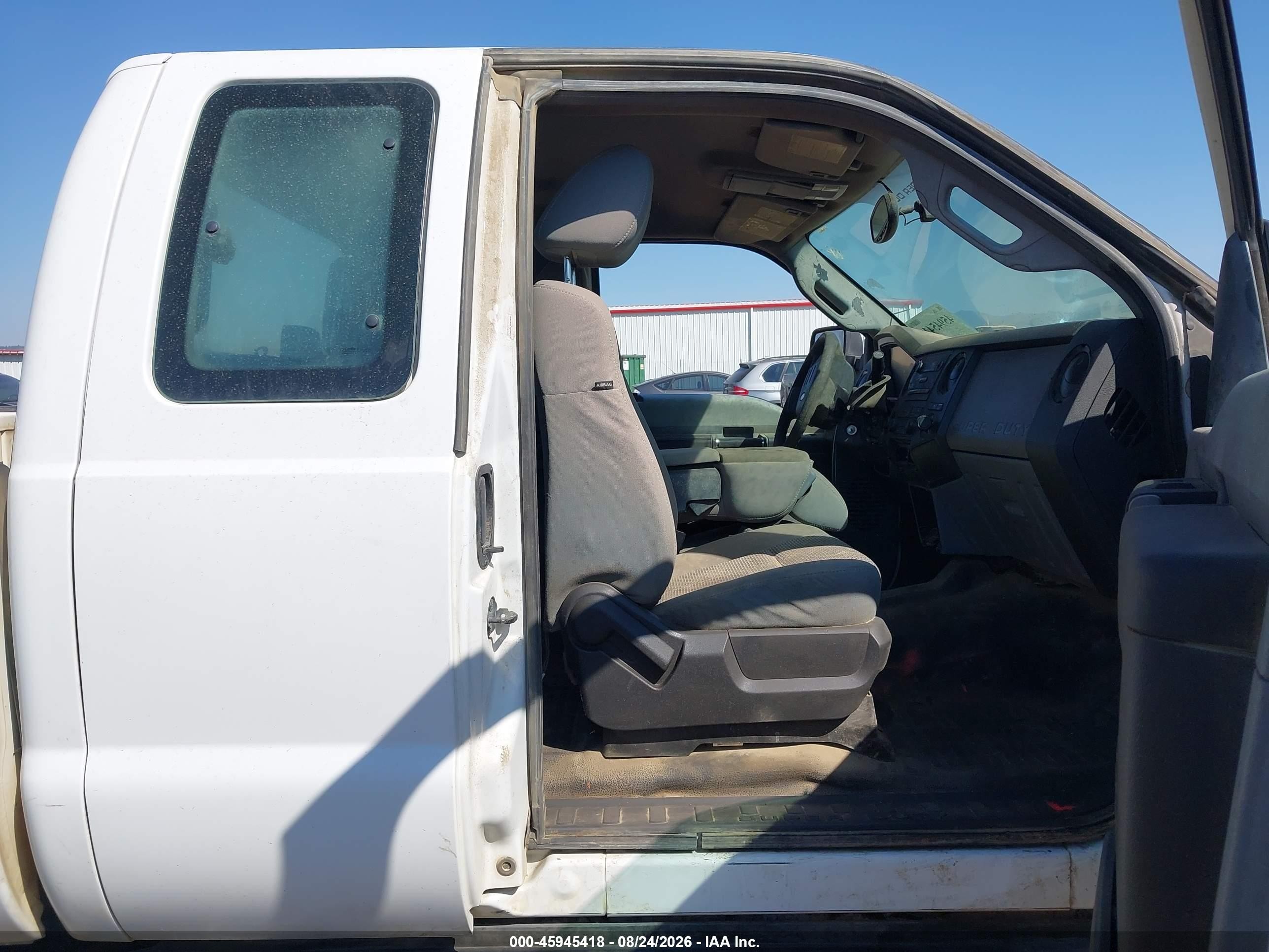 2015 Ford F-250 Xl Белый vin: 1FT7X2B64FEB72177