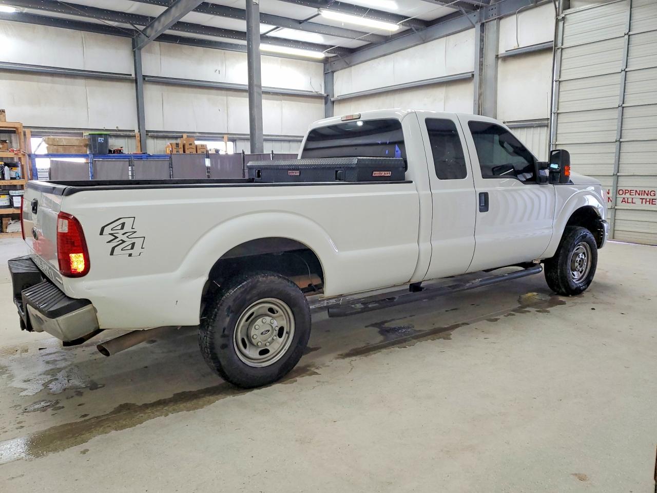 2015 Ford F250 Super Duty White vin: 1FT7X2B64FEB88962