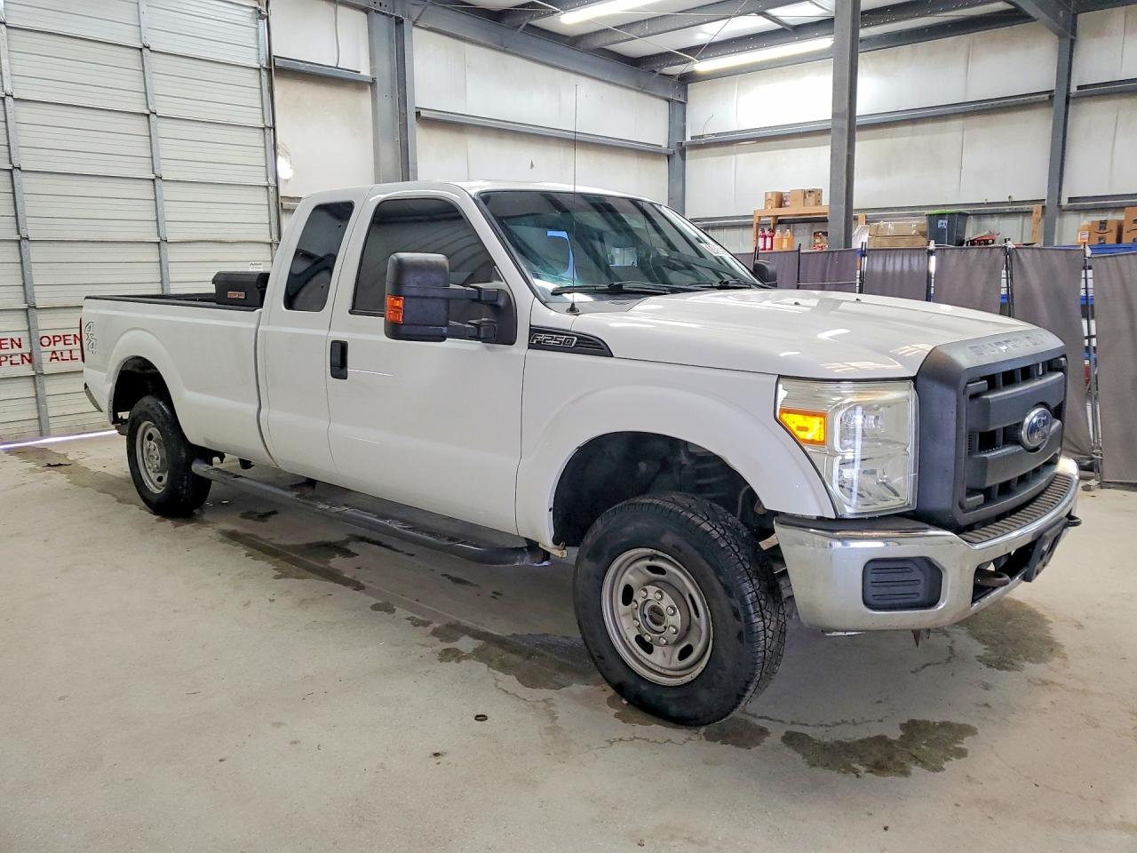 2015 Ford F250 Super Duty White vin: 1FT7X2B64FEB88962