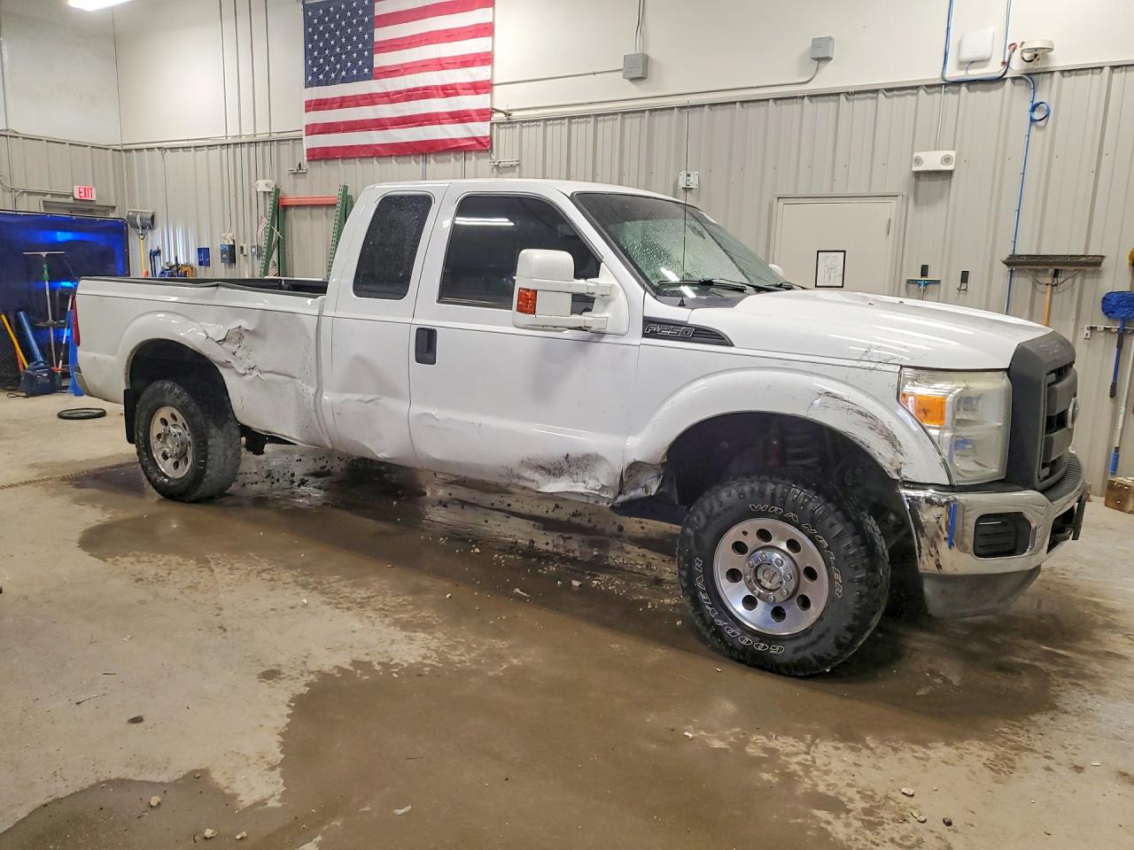 2013 Ford F250 Super Duty White vin: 1FT7X2B65DEB29562