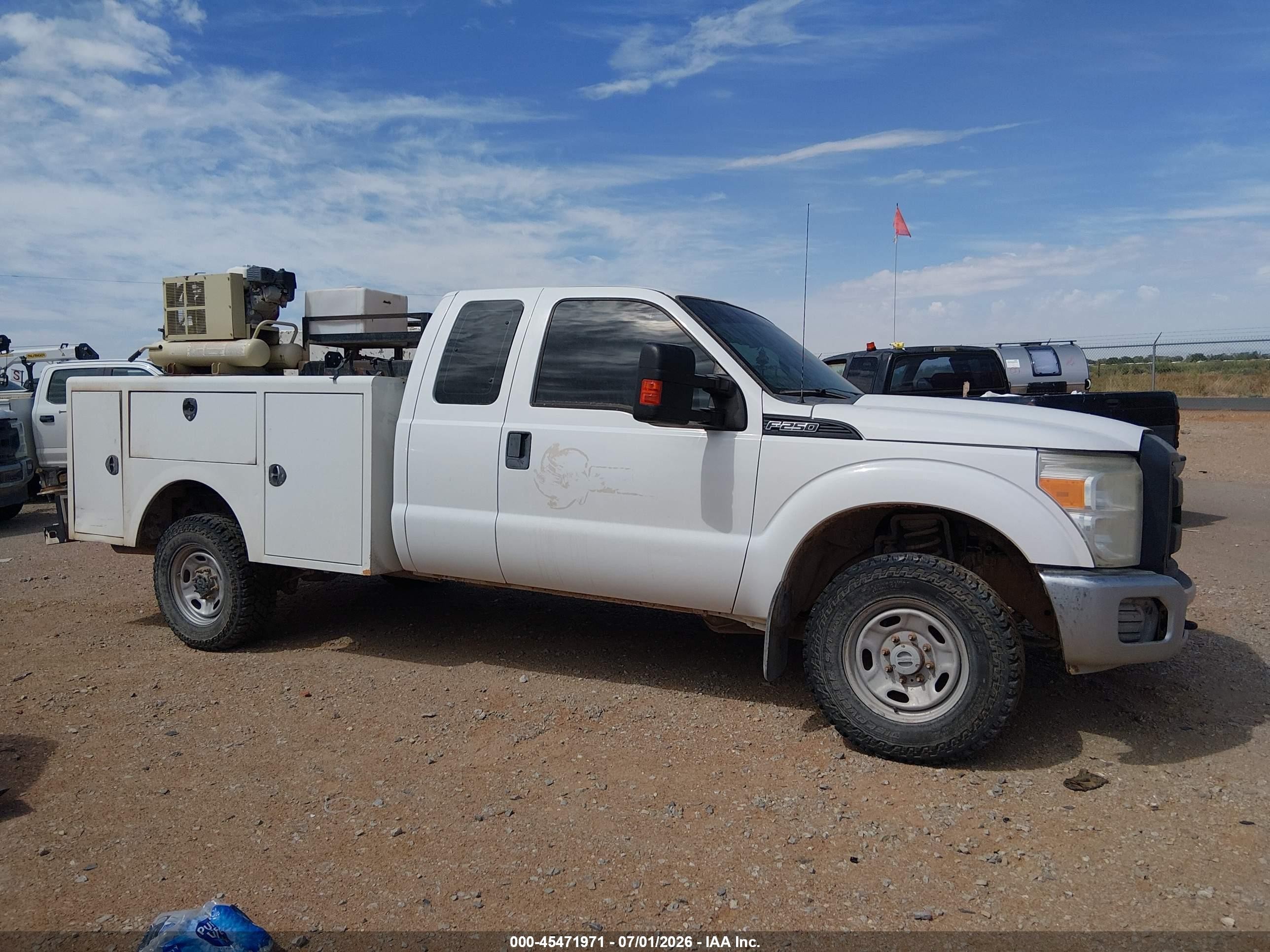 2014 Ford F-250 Lariat/xl/xlt White vin: 1FT7X2B65EEA68117