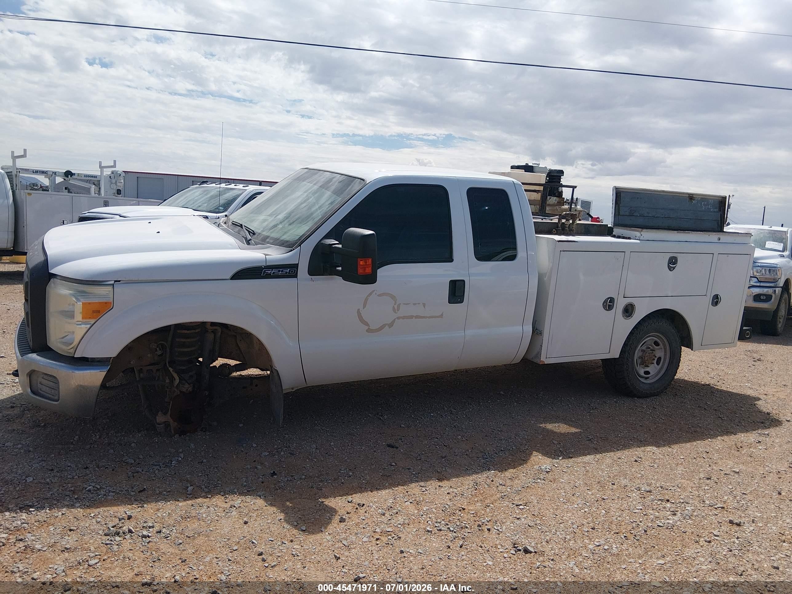 2014 Ford F-250 Lariat/xl/xlt White vin: 1FT7X2B65EEA68117
