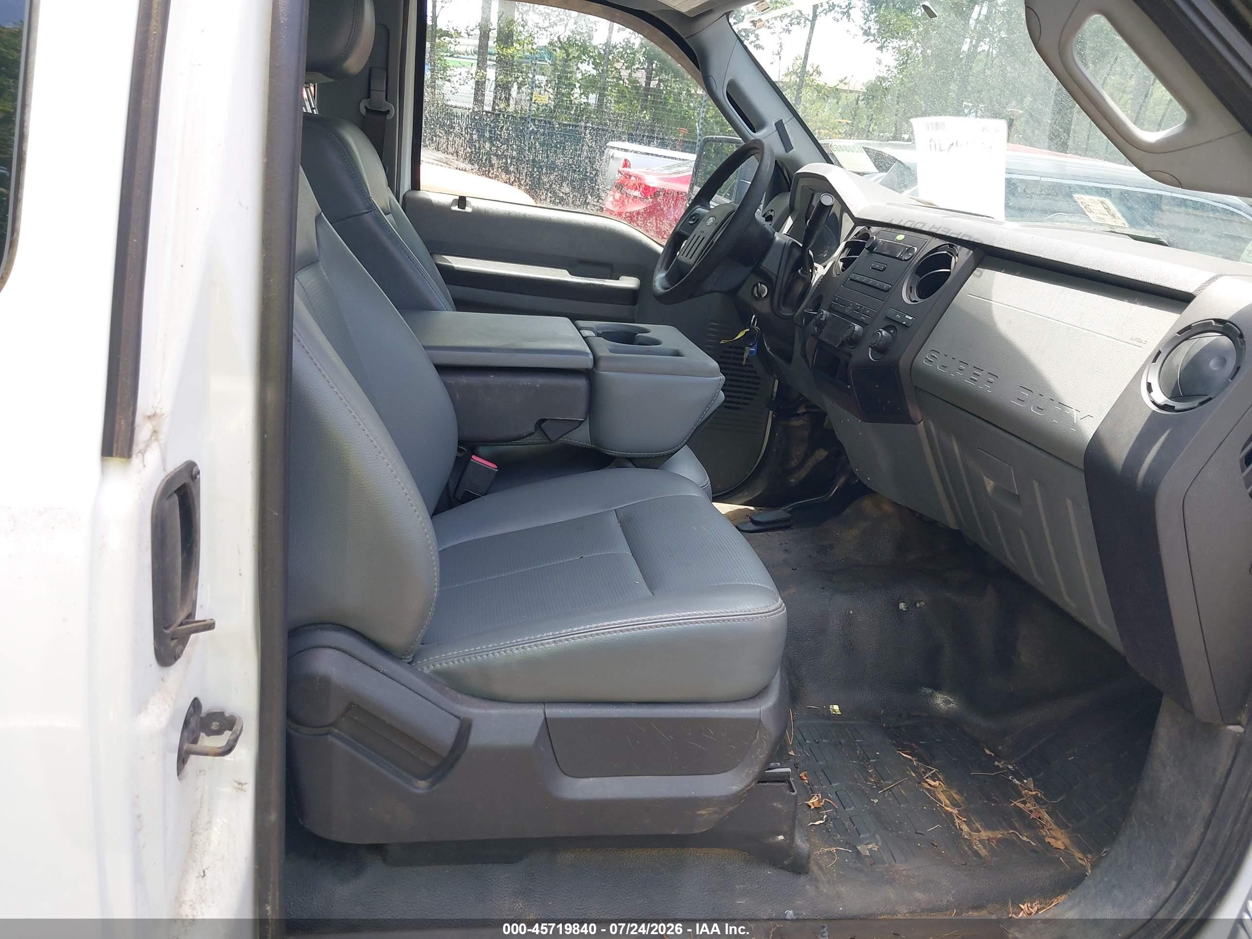 2011 Ford F-250 Xl White vin: 1FT7X2B66BEC68659
