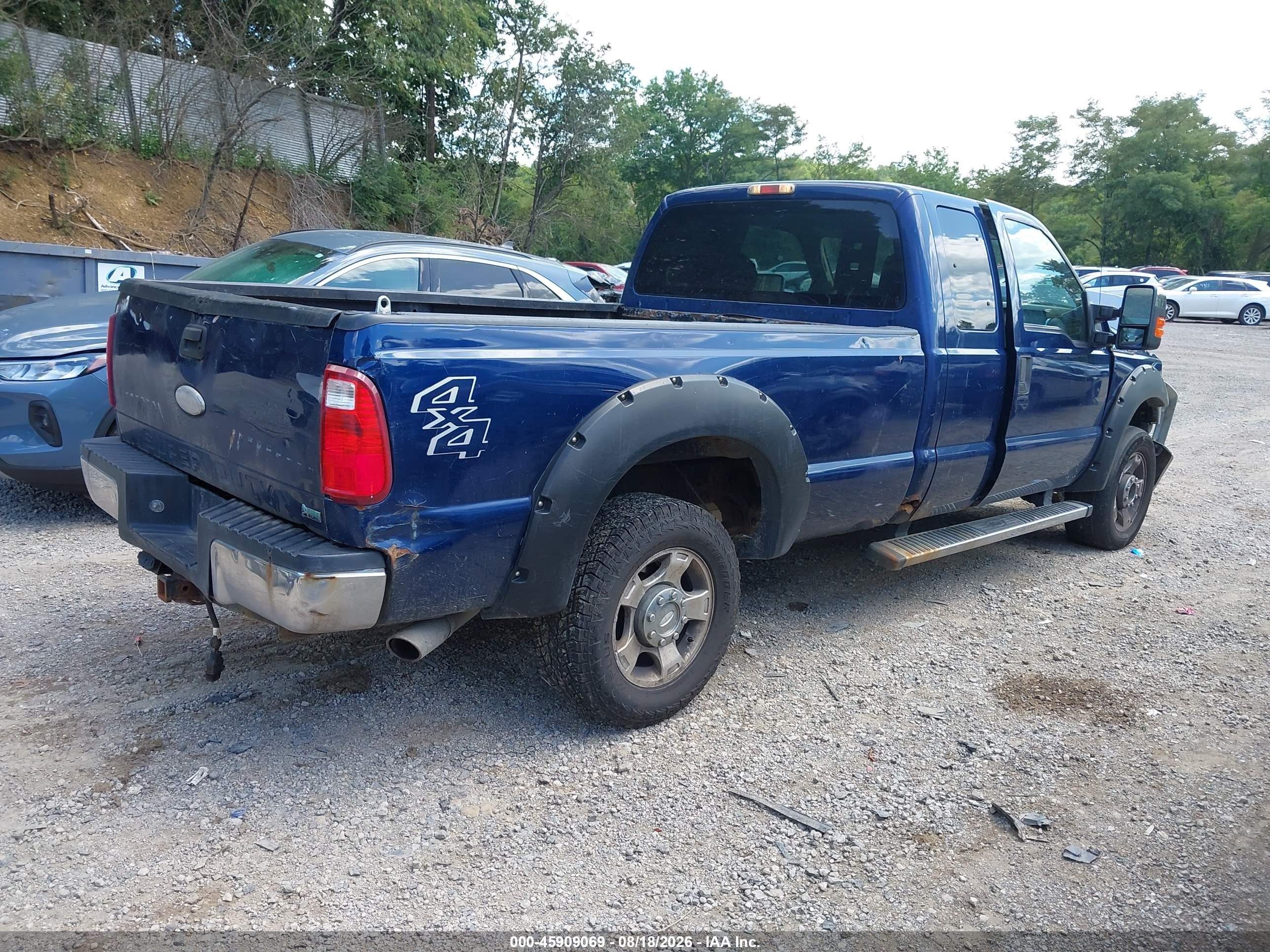 2011 Ford F-250 Xlt Blue vin: 1FT7X2B66BEC90032