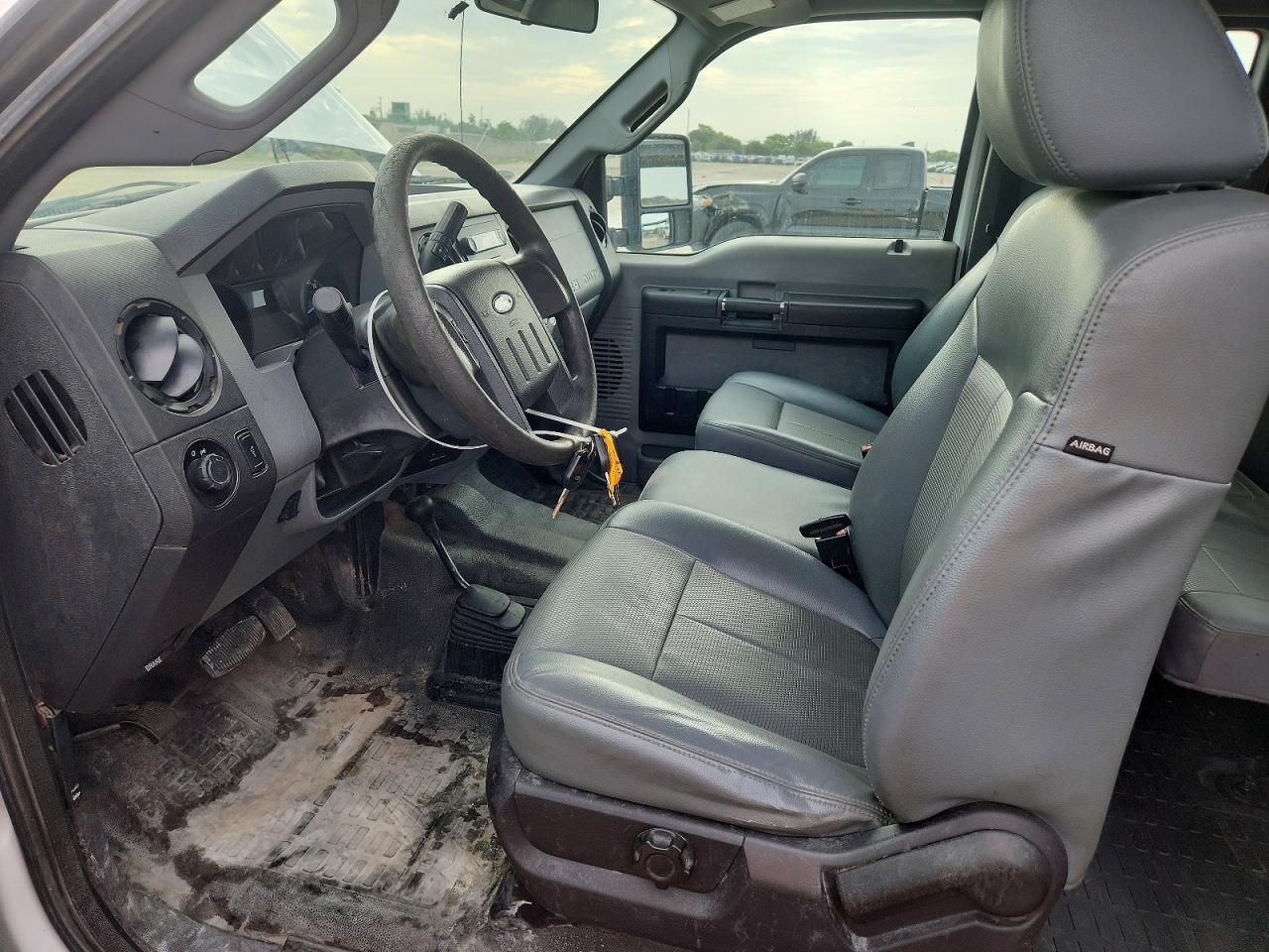 2015 Ford F250 Super Duty White vin: 1FT7X2B66FEB28990