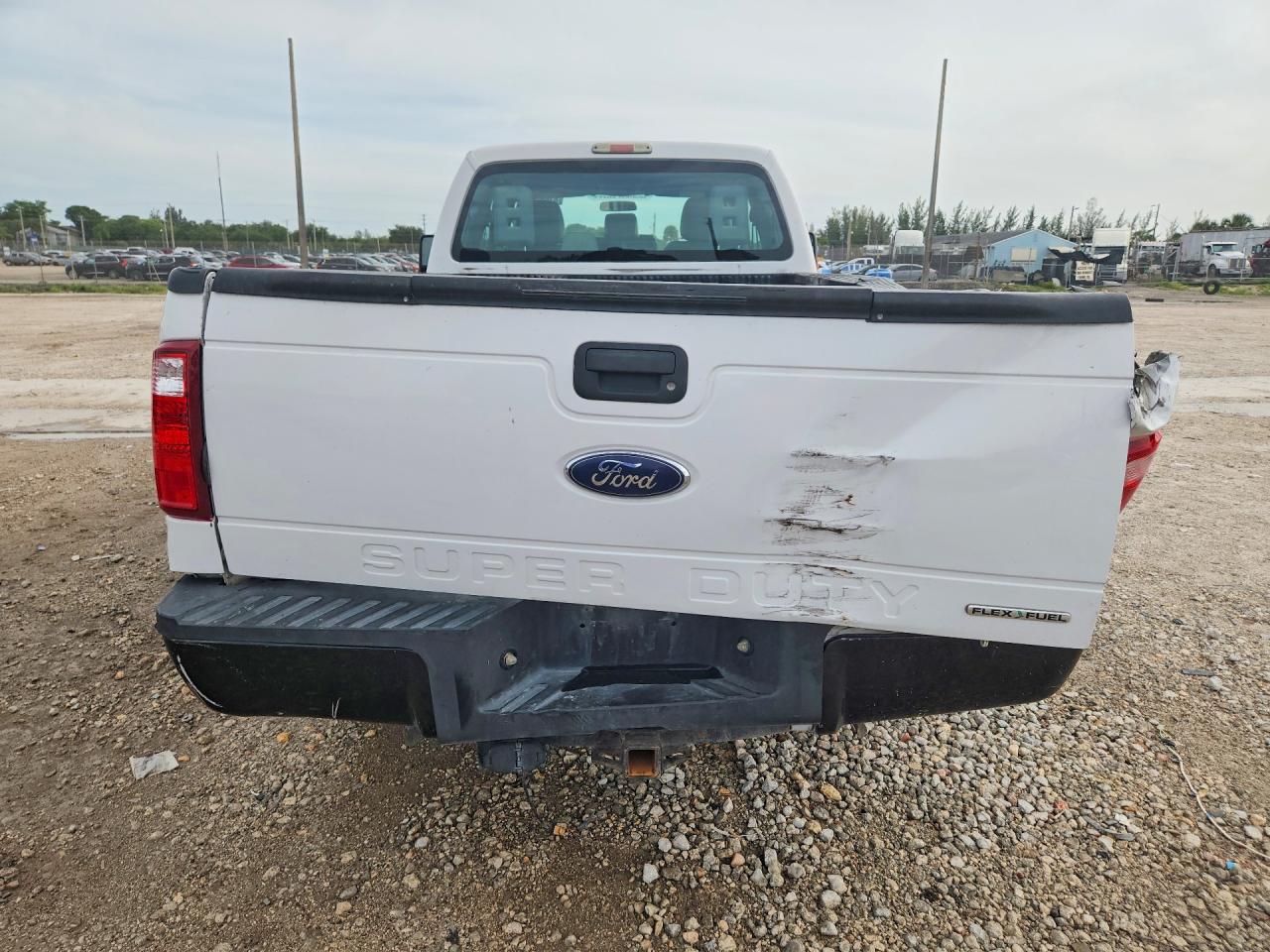 2015 Ford F250 Super Duty White vin: 1FT7X2B66FEB28990