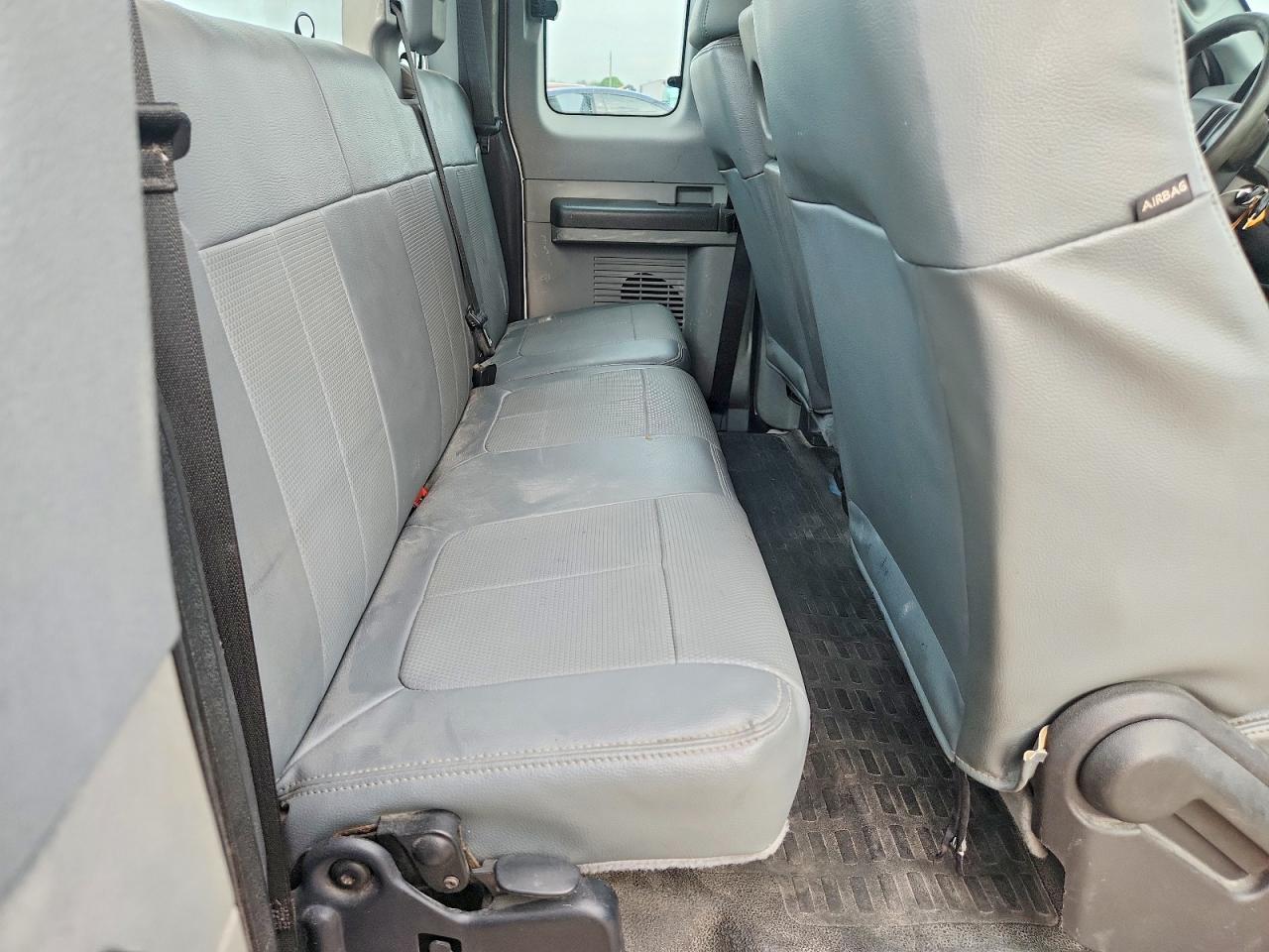 2015 Ford F250 Super Duty White vin: 1FT7X2B66FEB28990
