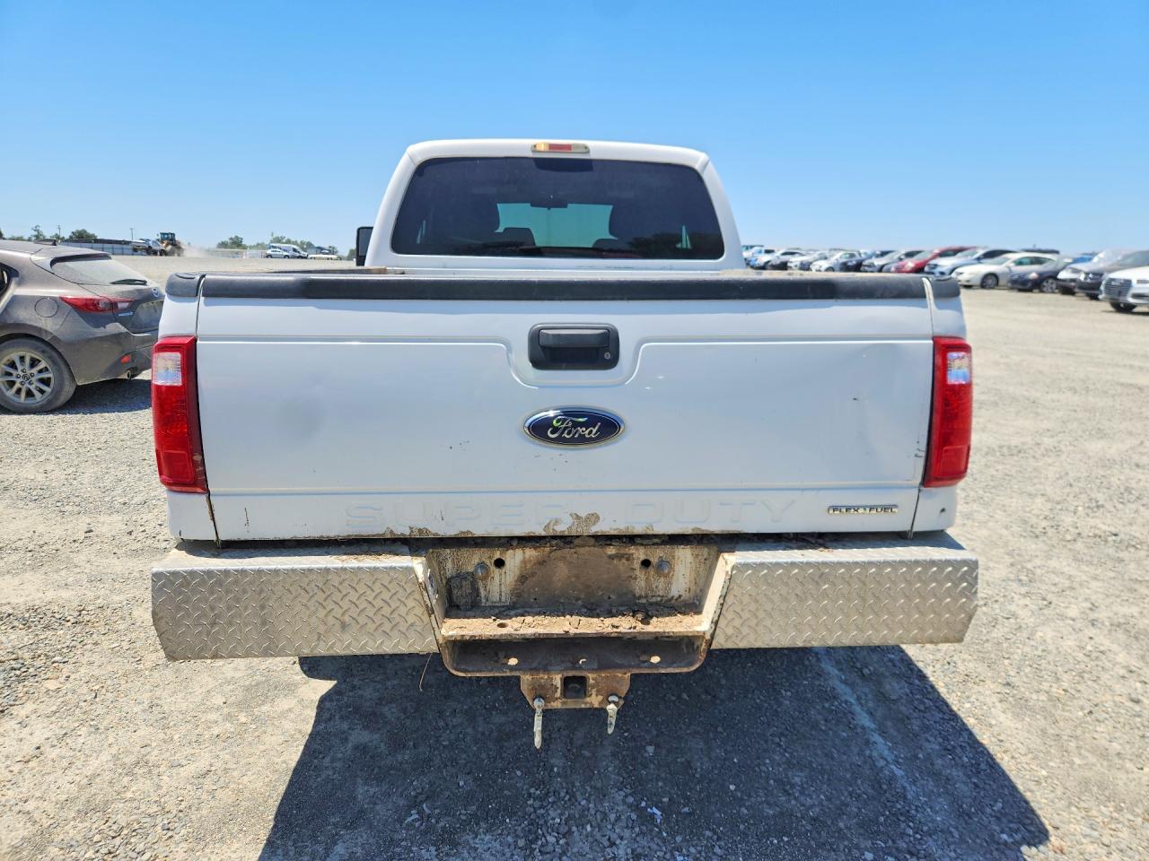 2015 Ford F250 Super Duty White vin: 1FT7X2B66FEC90294