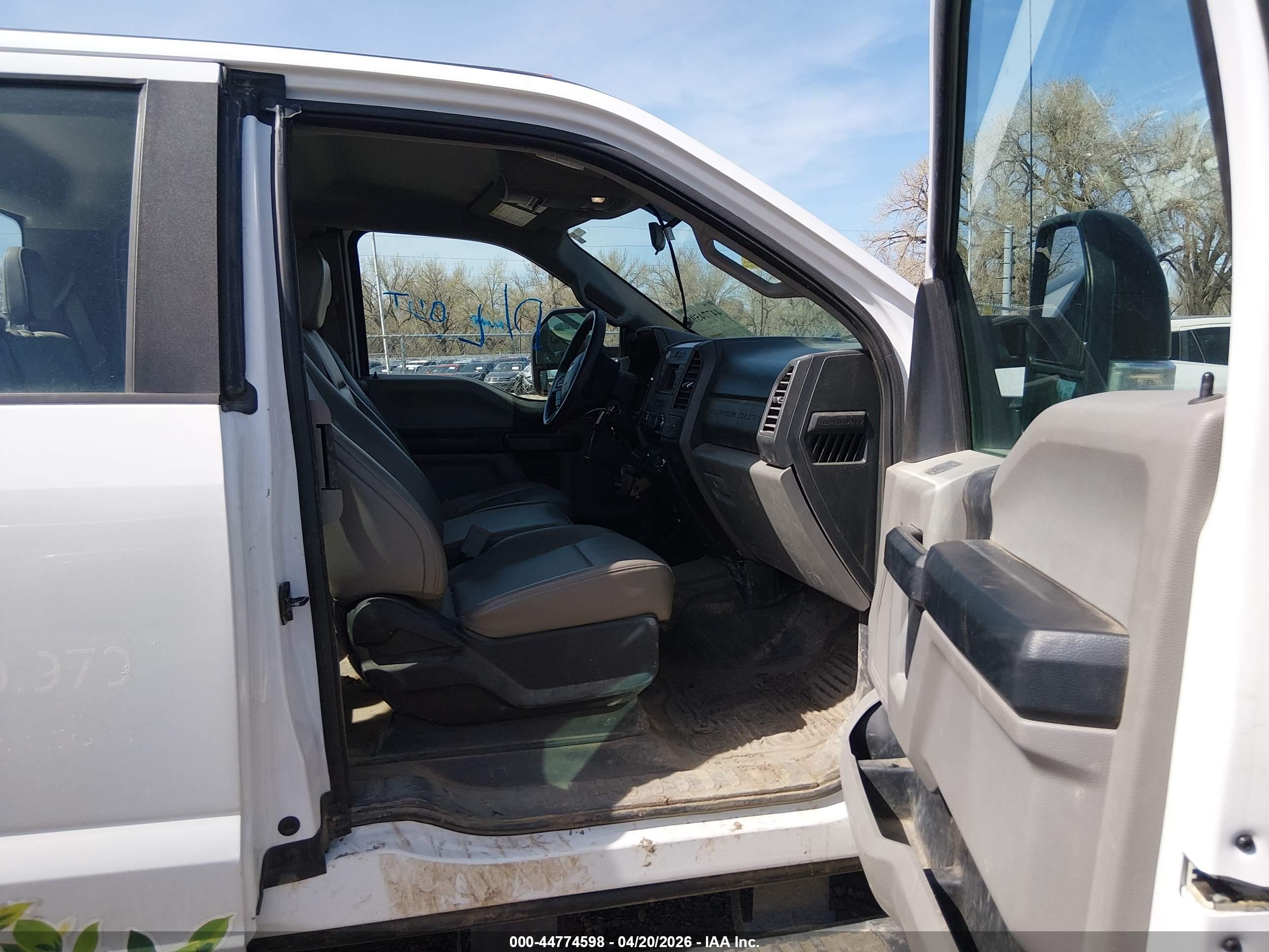 2018 Ford F-250 Xl White vin: 1FT7X2B66JEC51696