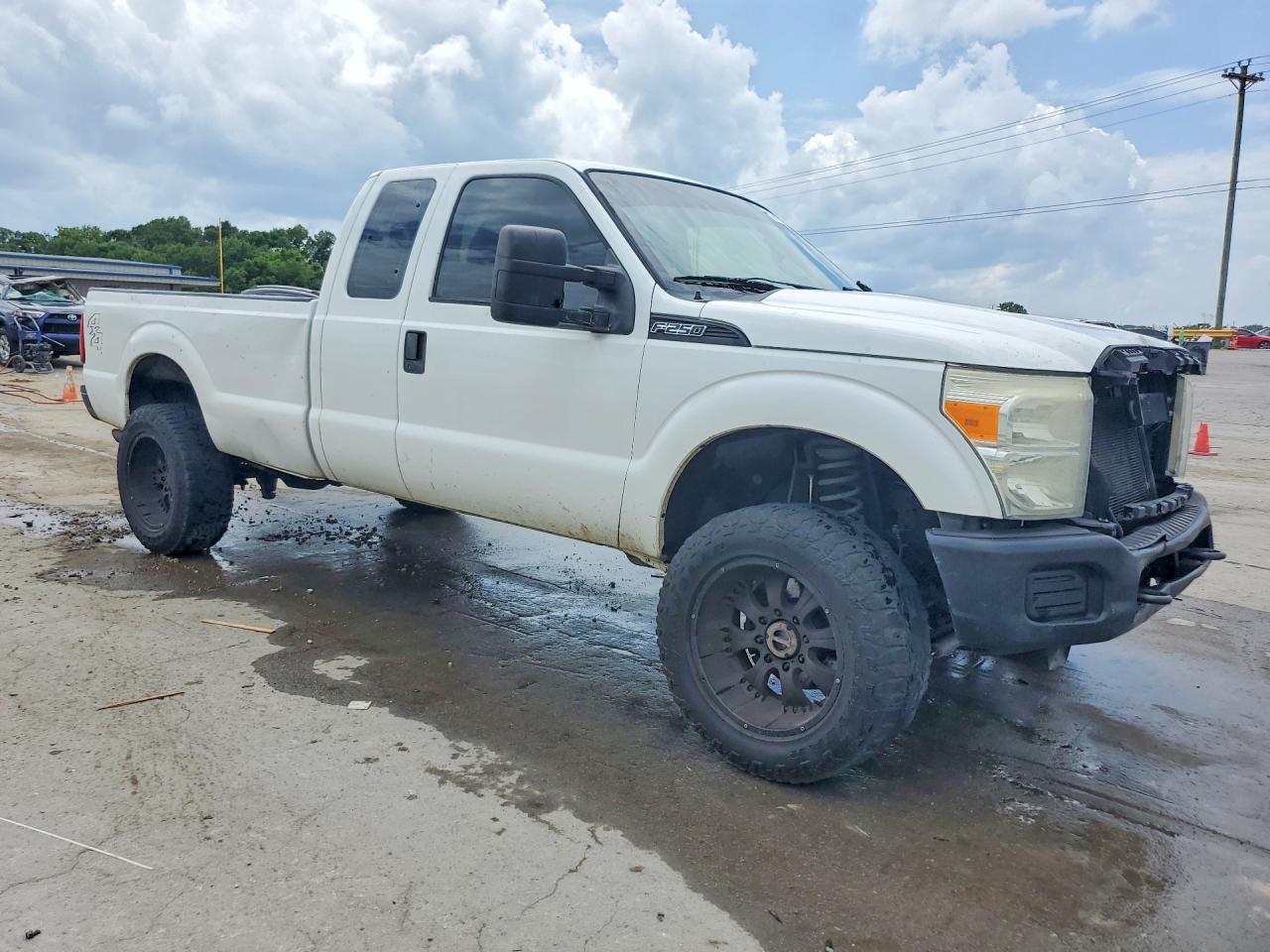 2013 Ford F250 Super Duty Белый vin: 1FT7X2B67DEA44447