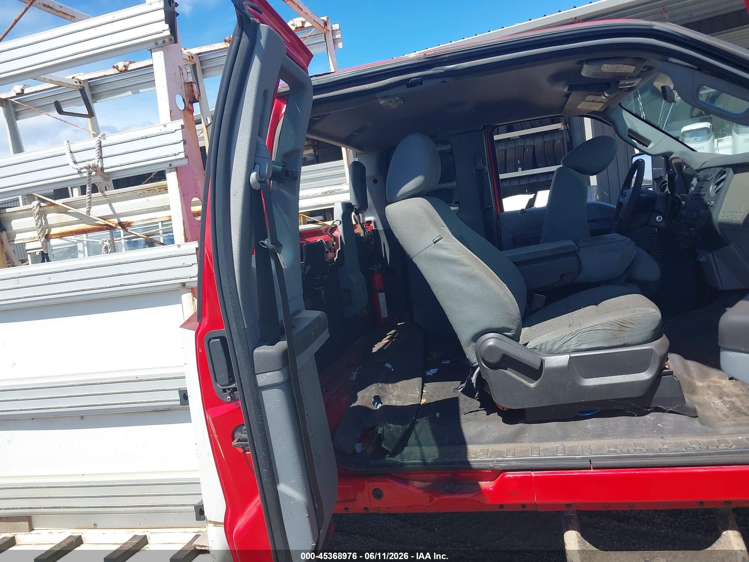 2014 Ford F-250 Xl Красный vin: 1FT7X2B67EEA80706