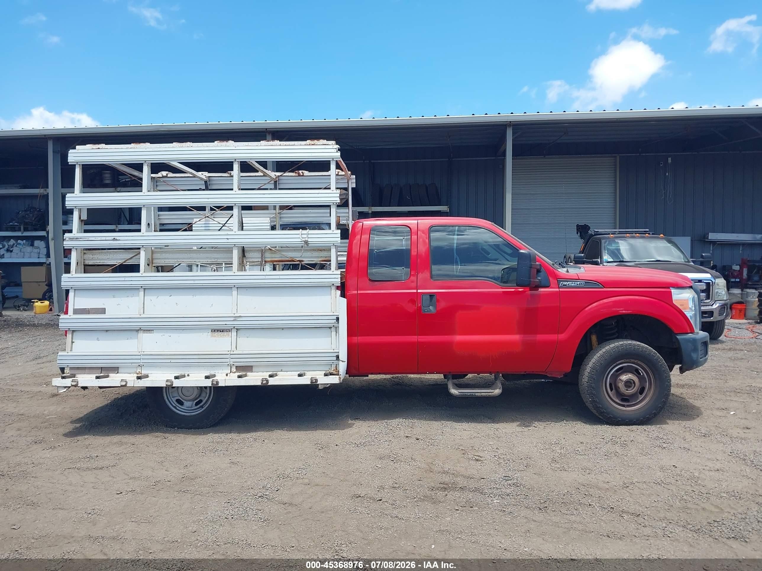 2014 Ford F-250 Xl Красный vin: 1FT7X2B67EEA80706