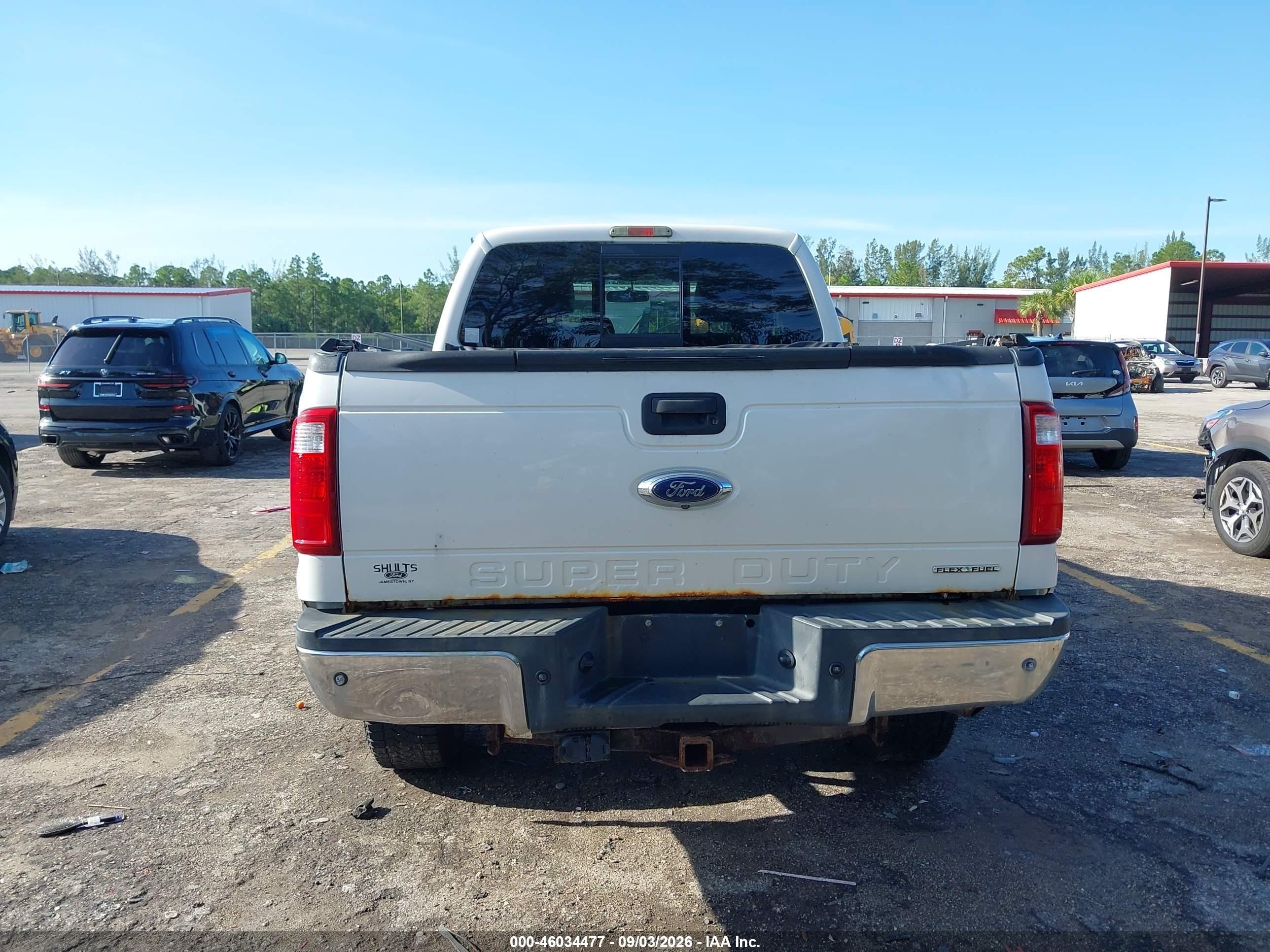 2014 Ford F-250 Lariat White vin: 1FT7X2B67EEB05765