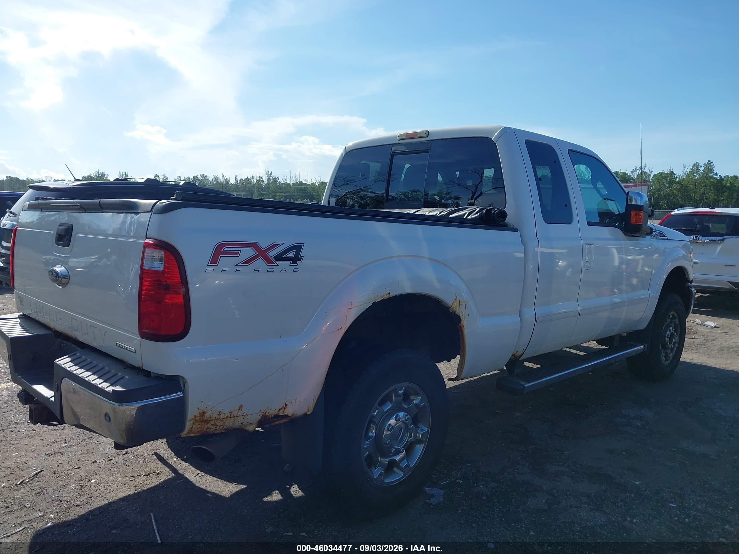 2014 Ford F-250 Lariat White vin: 1FT7X2B67EEB05765