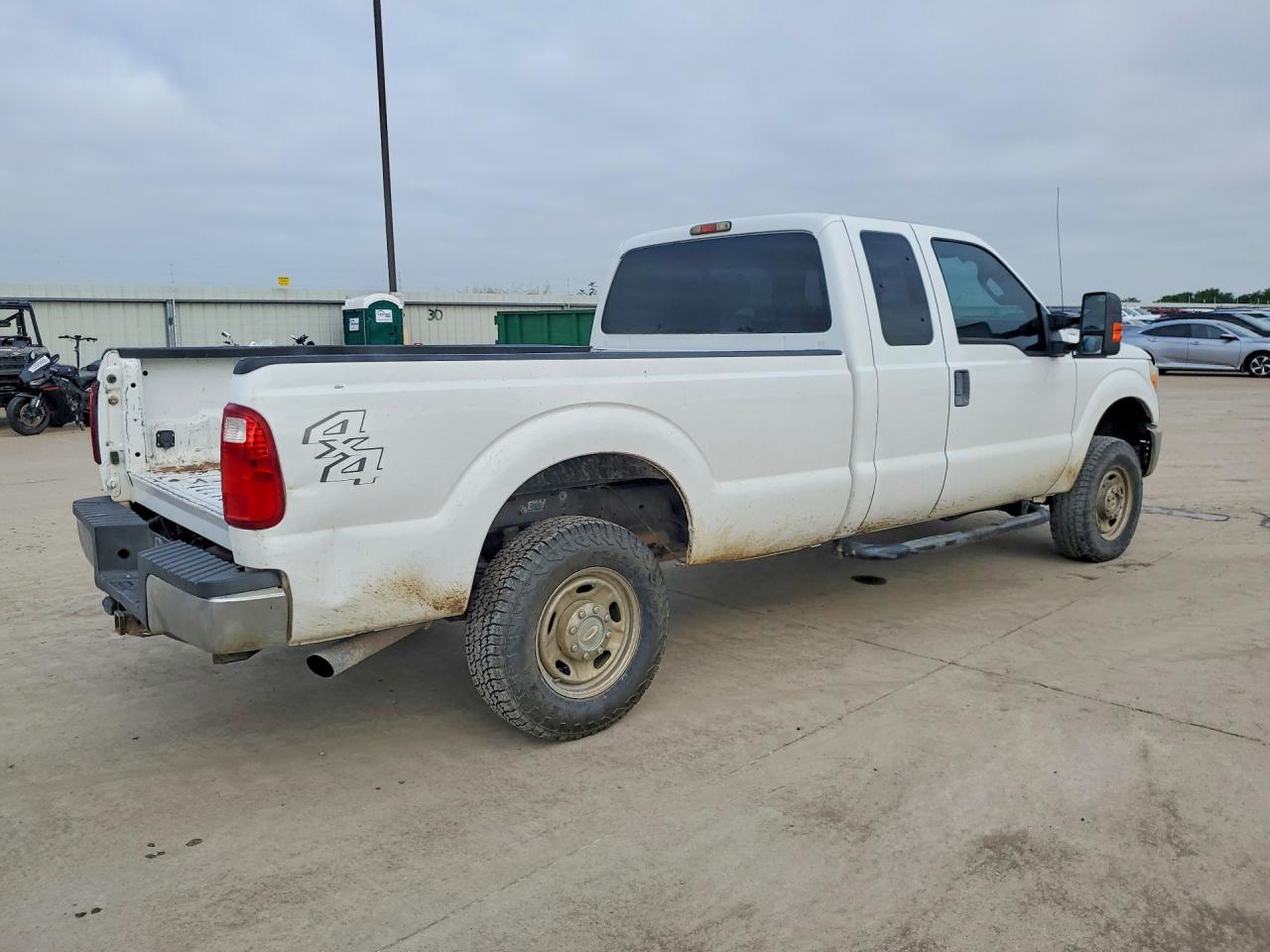 2012 Ford F250 Super Duty White vin: 1FT7X2B68CEA11195