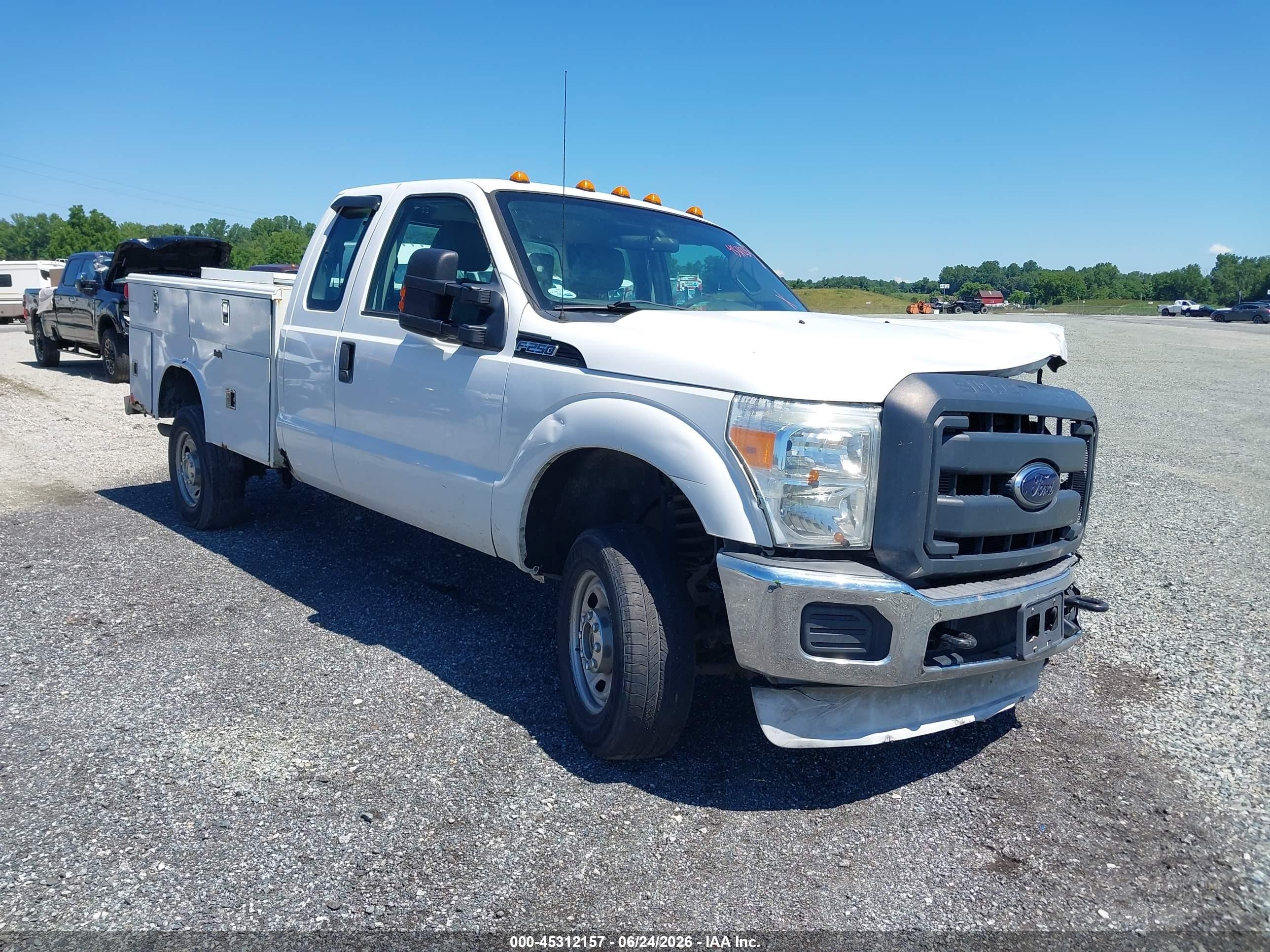 2012 Ford F-250 Xl White vin: 1FT7X2B68CEC17147