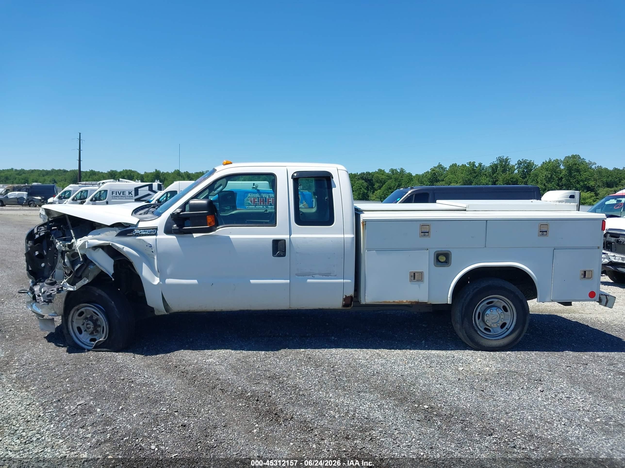 2012 Ford F-250 Xl White vin: 1FT7X2B68CEC17147