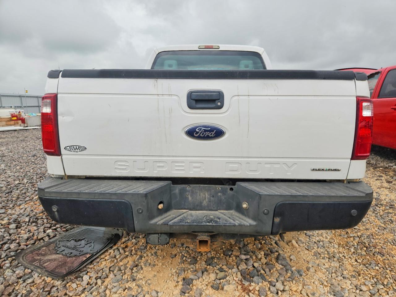 2013 Ford F250 Super Duty Белый vin: 1FT7X2B68DEA93575