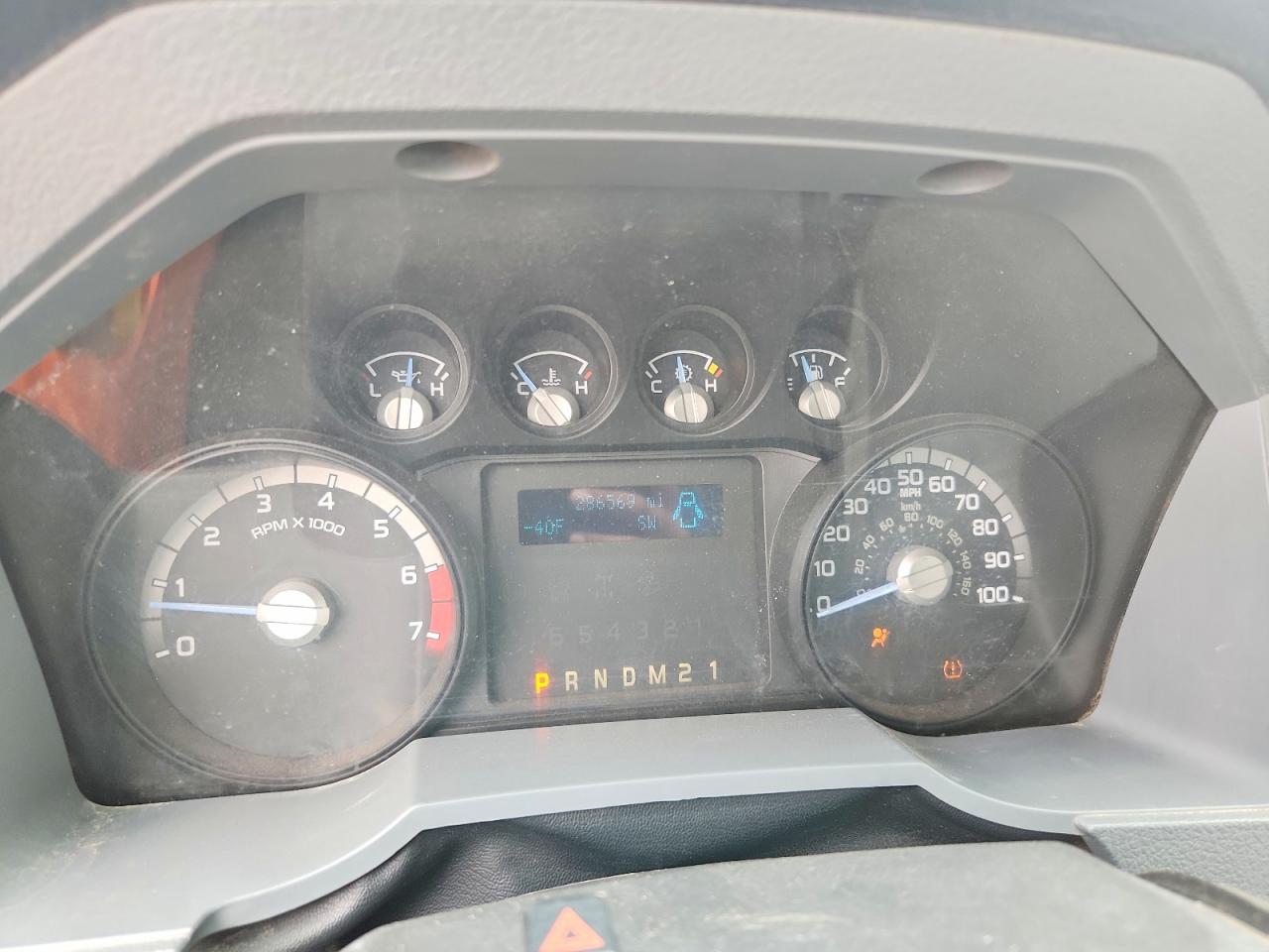 2013 Ford F250 Super Duty Белый vin: 1FT7X2B68DEA93575