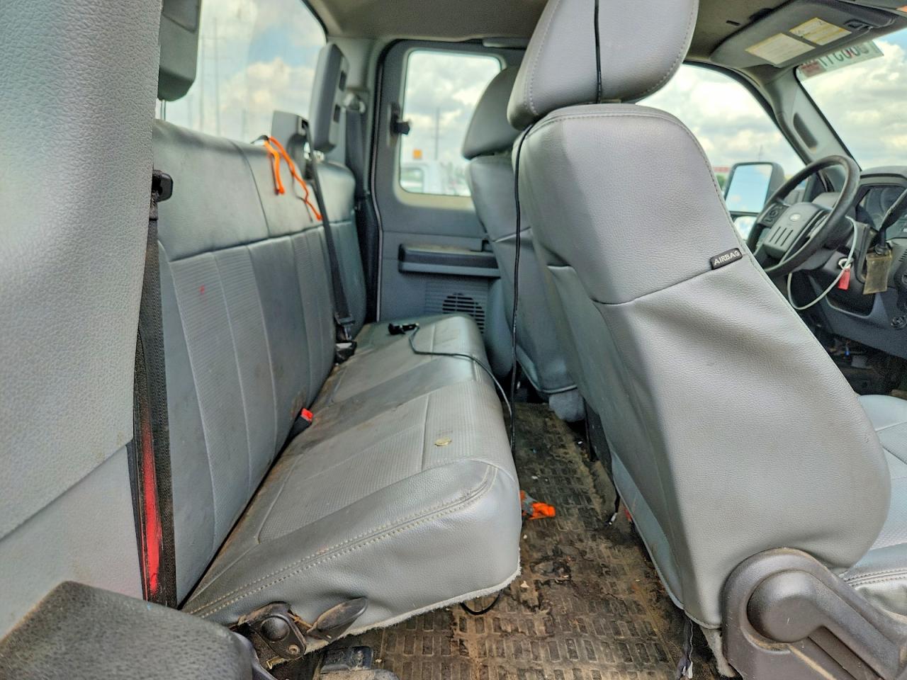 2015 Ford F250 Super Duty White vin: 1FT7X2B68FEA62085