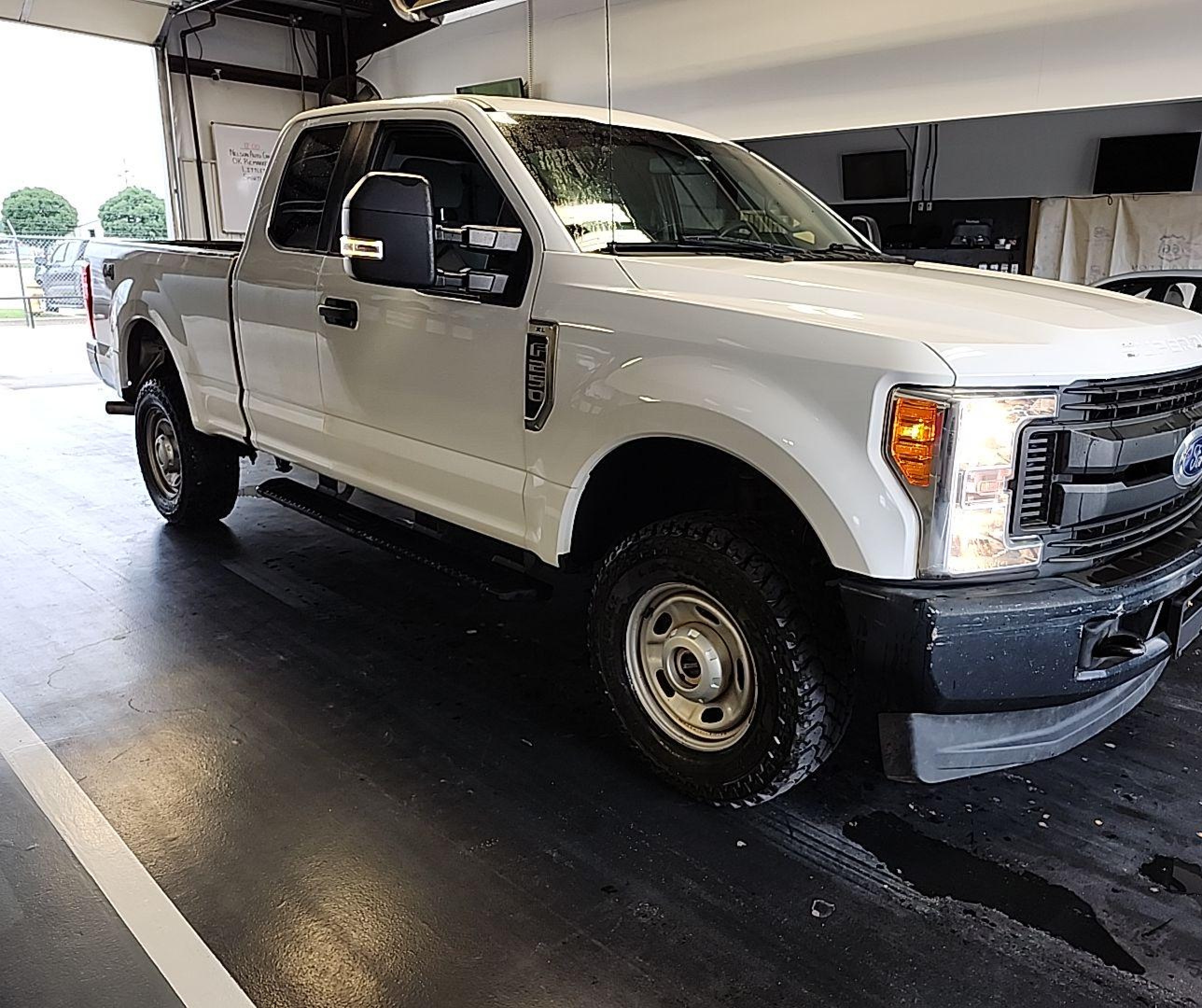 2017 Ford F250 Super Duty vin: 1FT7X2B68HED79884